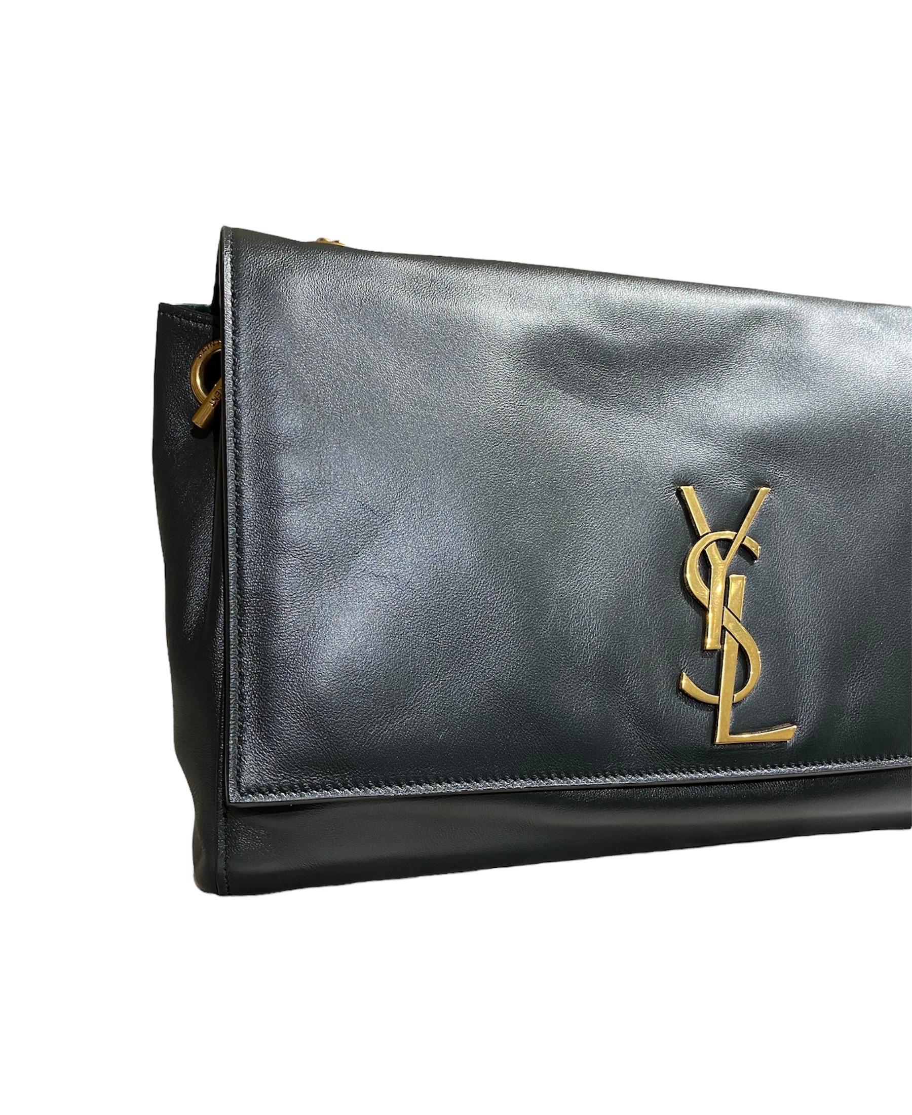 Saint Laurent Double-Face Dark Green Shoulder Bag In Excellent Condition In Torre Del Greco, IT