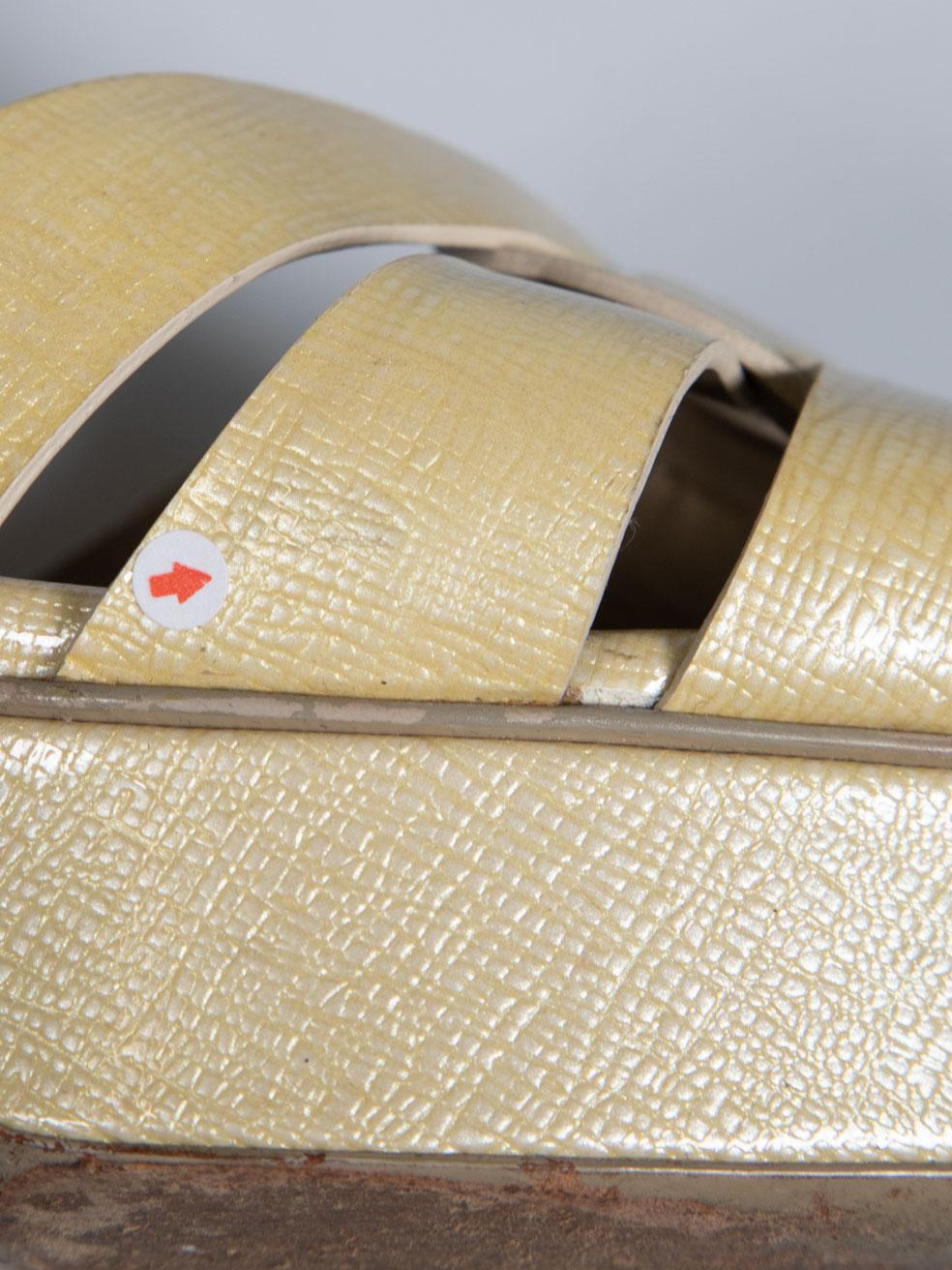 Saint Laurent Sandalias Tribute de charol crudo talla IT 41 en venta 1