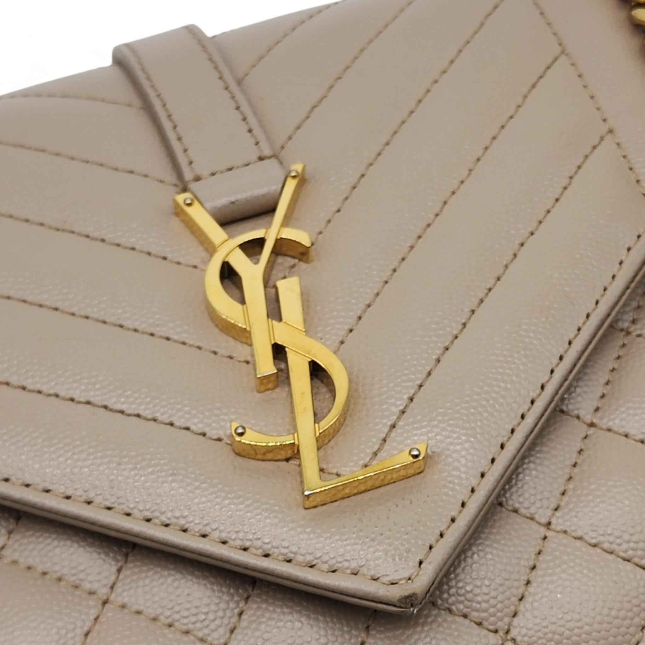 Women's Saint Laurent Envelope Shoulder Bag - Grain de Poudre Leather - Beige For Sale