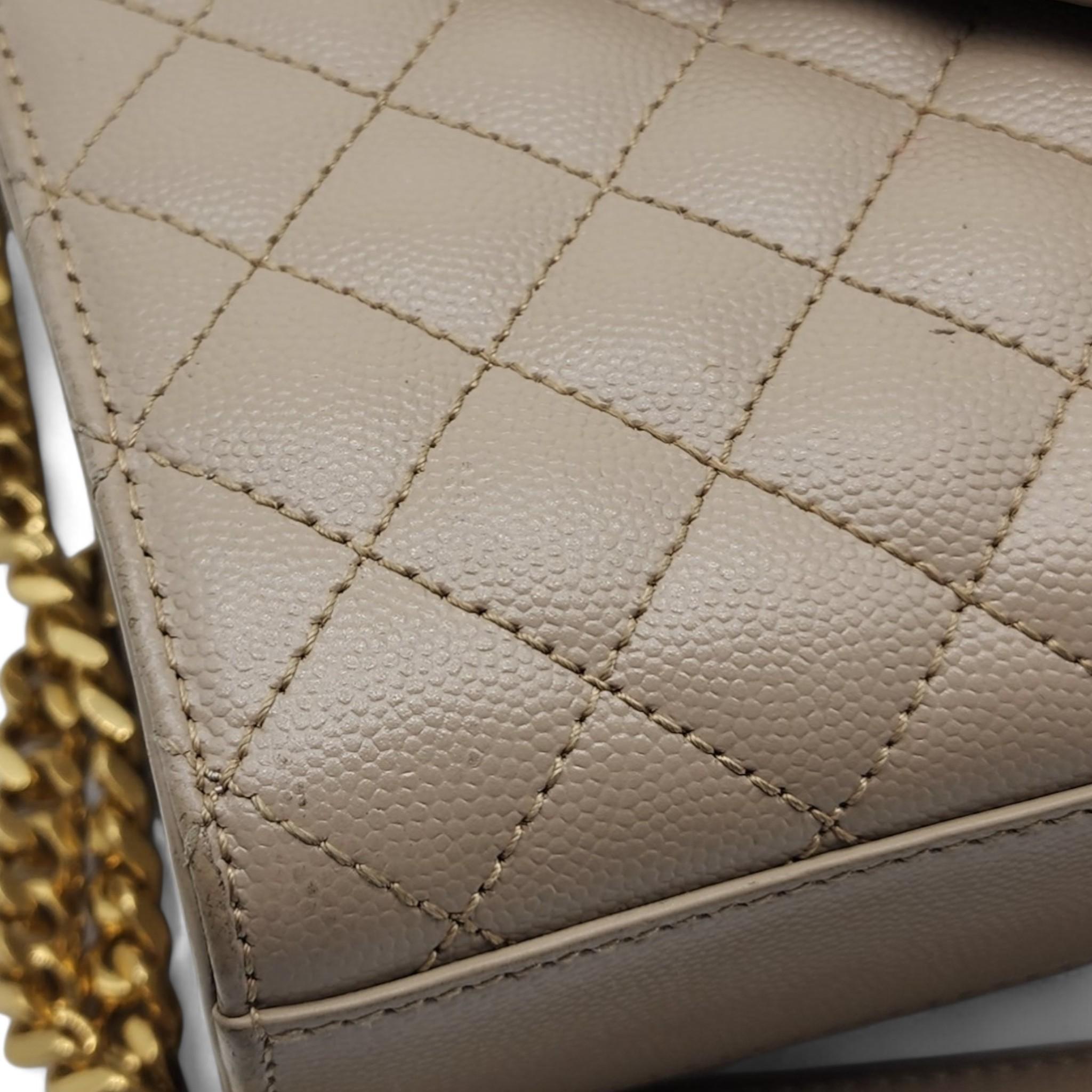 Saint Laurent Envelope Shoulder Bag - Grain de Poudre Leather - Beige For Sale 2