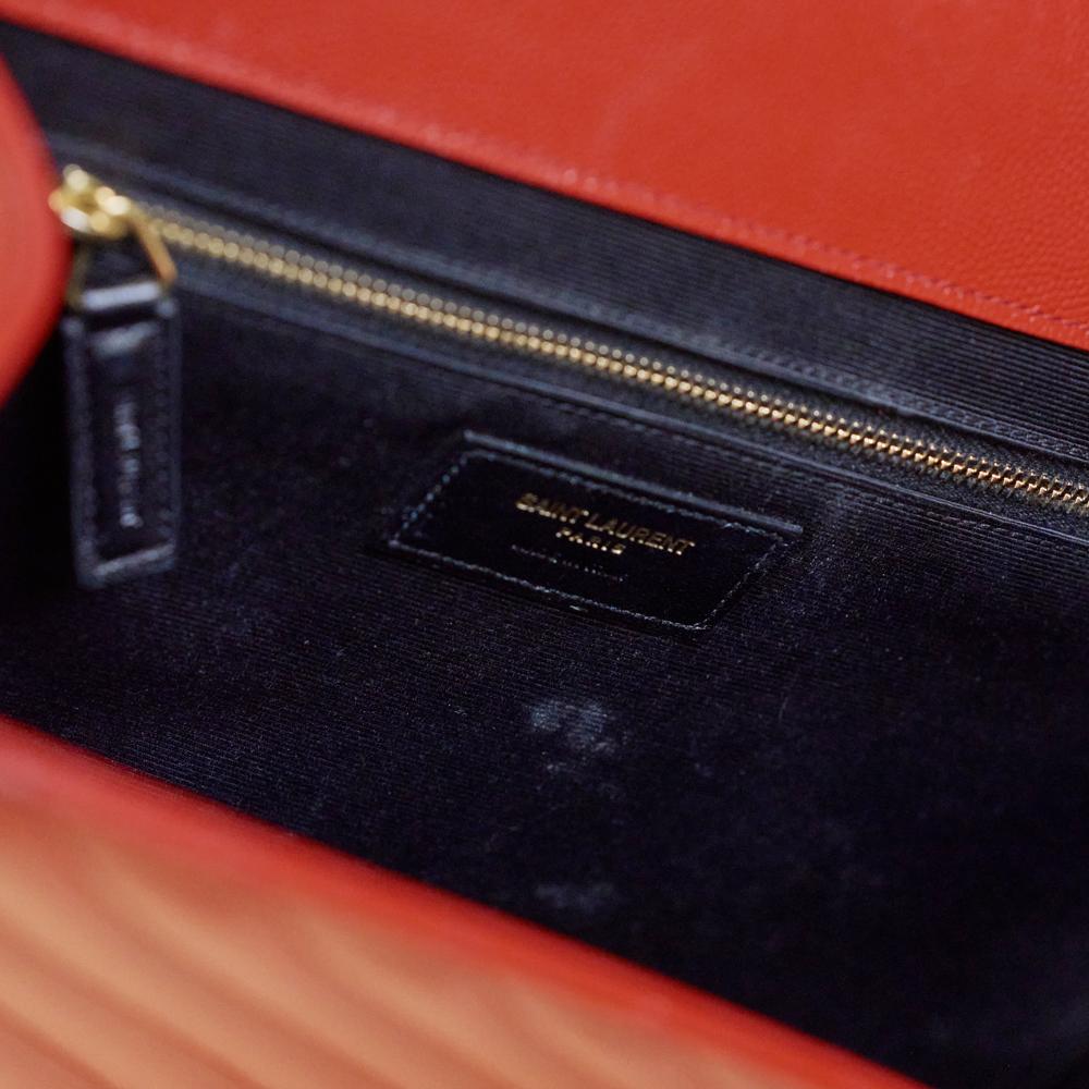 SAINT LAURENT, Enveloppe in red leather For Sale 1