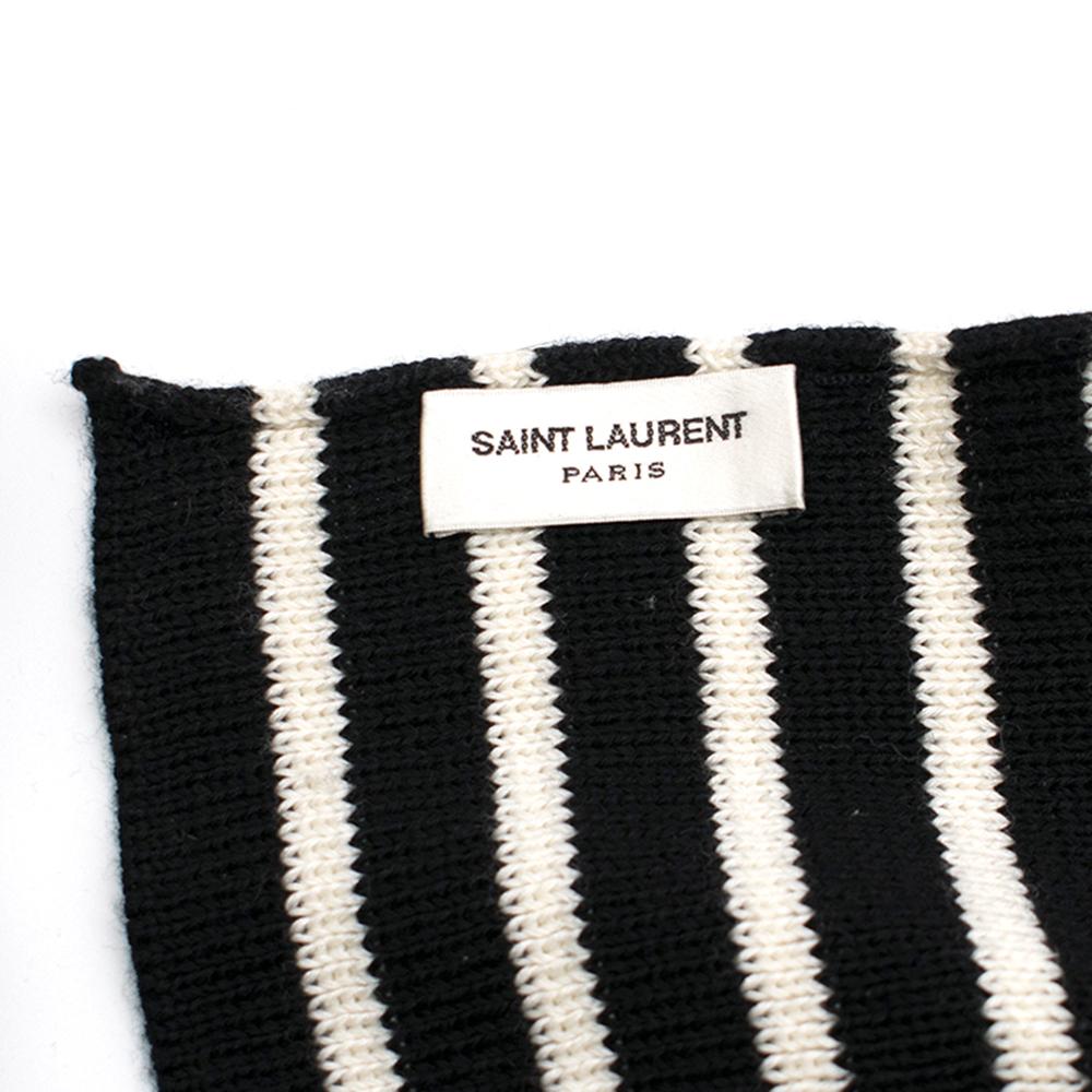 black and white knit scarf