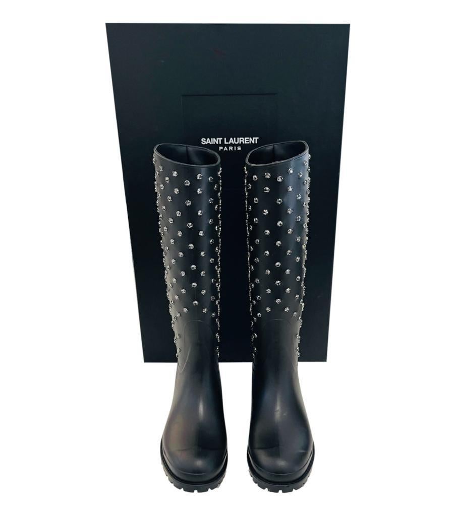 Saint Laurent Festival 25 Kristall-Regenstiefel mit Nieten aus Gummi im Angebot 2