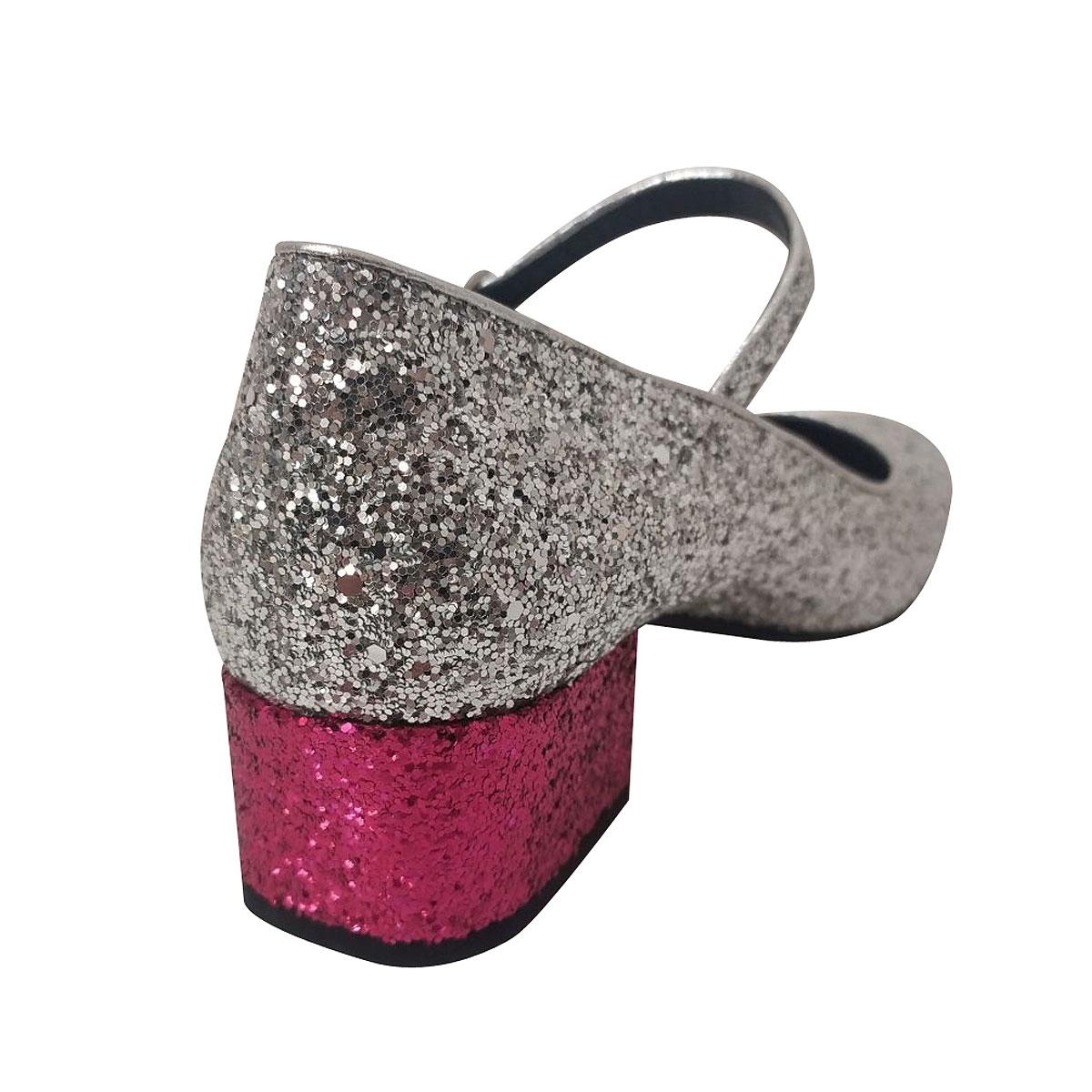 Amazing Saint Laurent shoes
Glitter and leather
Silver and fuchsia color
Single buckle closure
With box and dustbag
Heel height cm 4 (1,57 inches)
Worldwide express shipping included in the price !