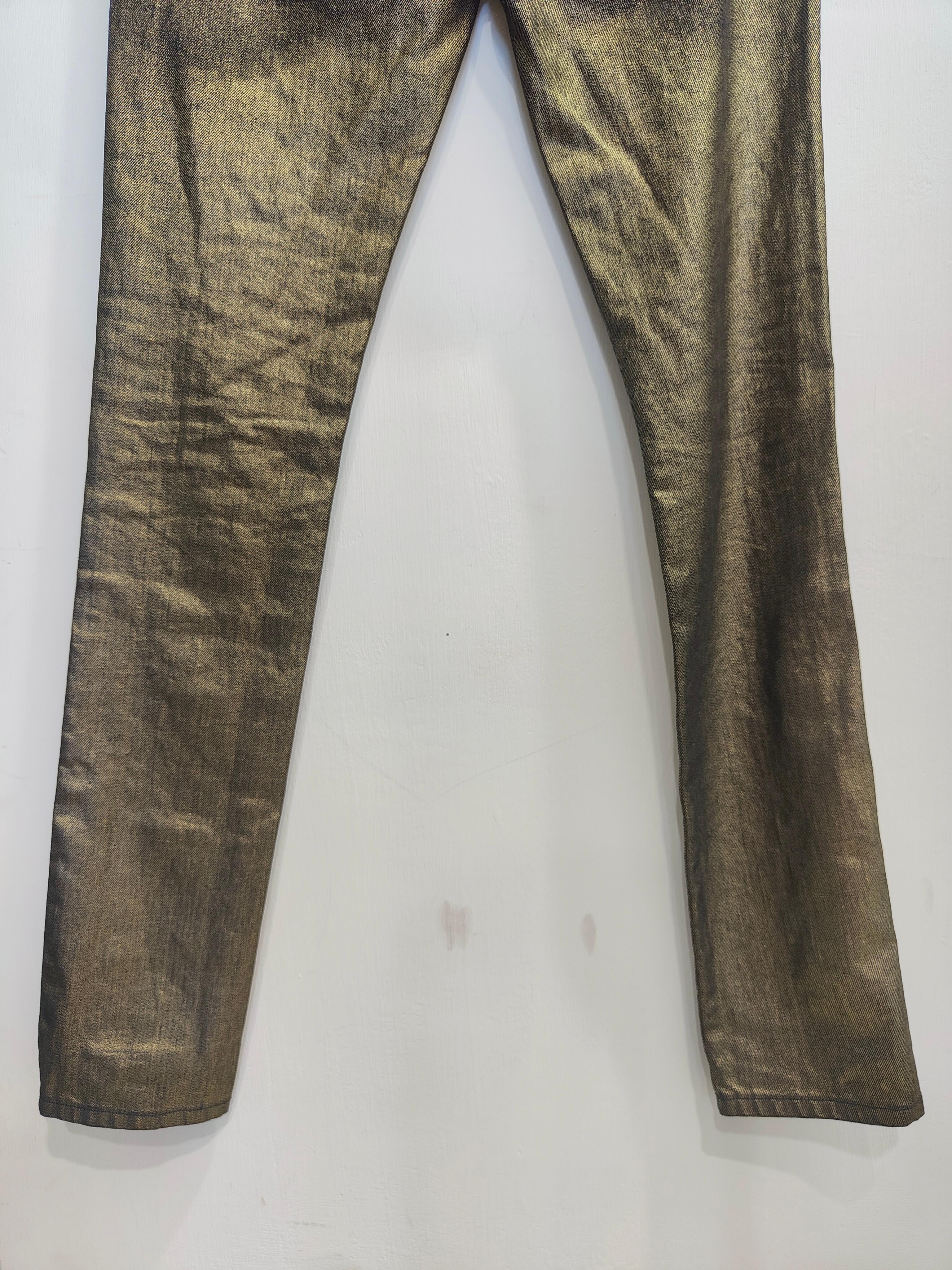 Saint Laurent gold jeans NWOT
Size 26
Measurements: 74 cm waist, 110 cm Total lenght