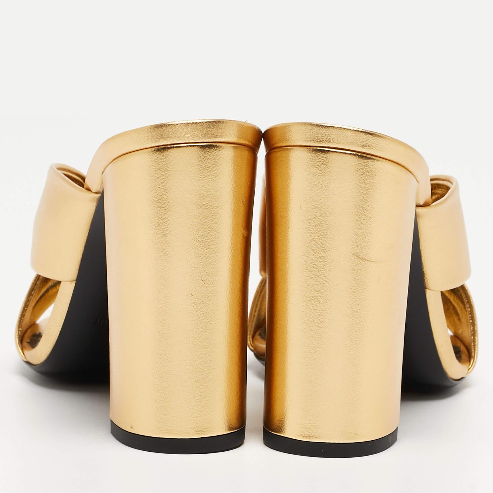 Saint Laurent Gold Gold Leather Bianca Slides Size 38.5 For Sale 2