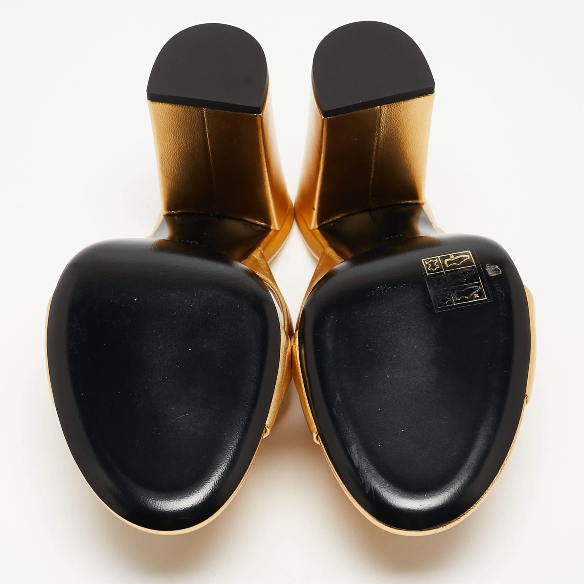 Saint Laurent Gold Gold Leather Bianca Slides Size 38.5 For Sale 4
