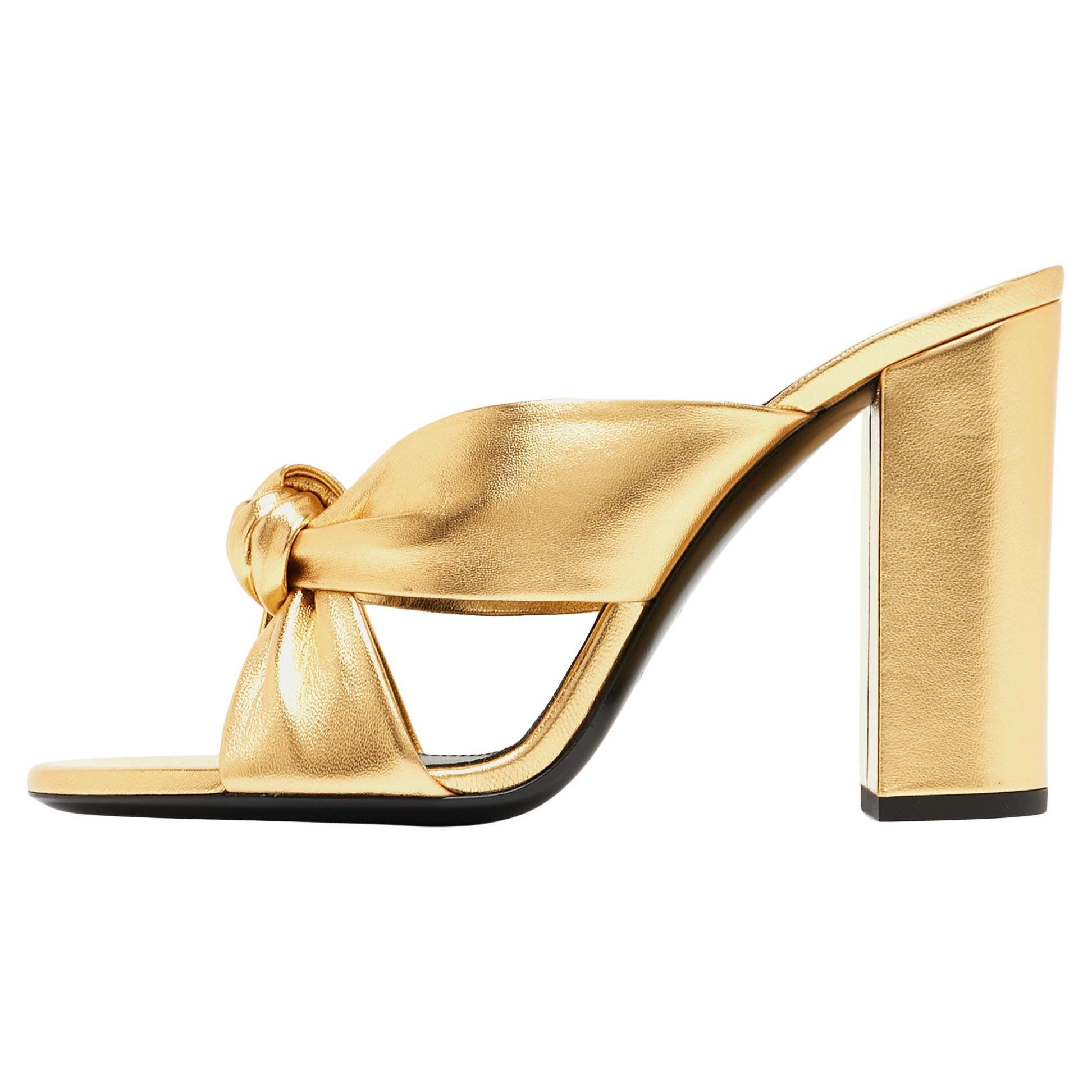Saint Laurent Gold Gold Leather Bianca Slides Size 38.5 For Sale