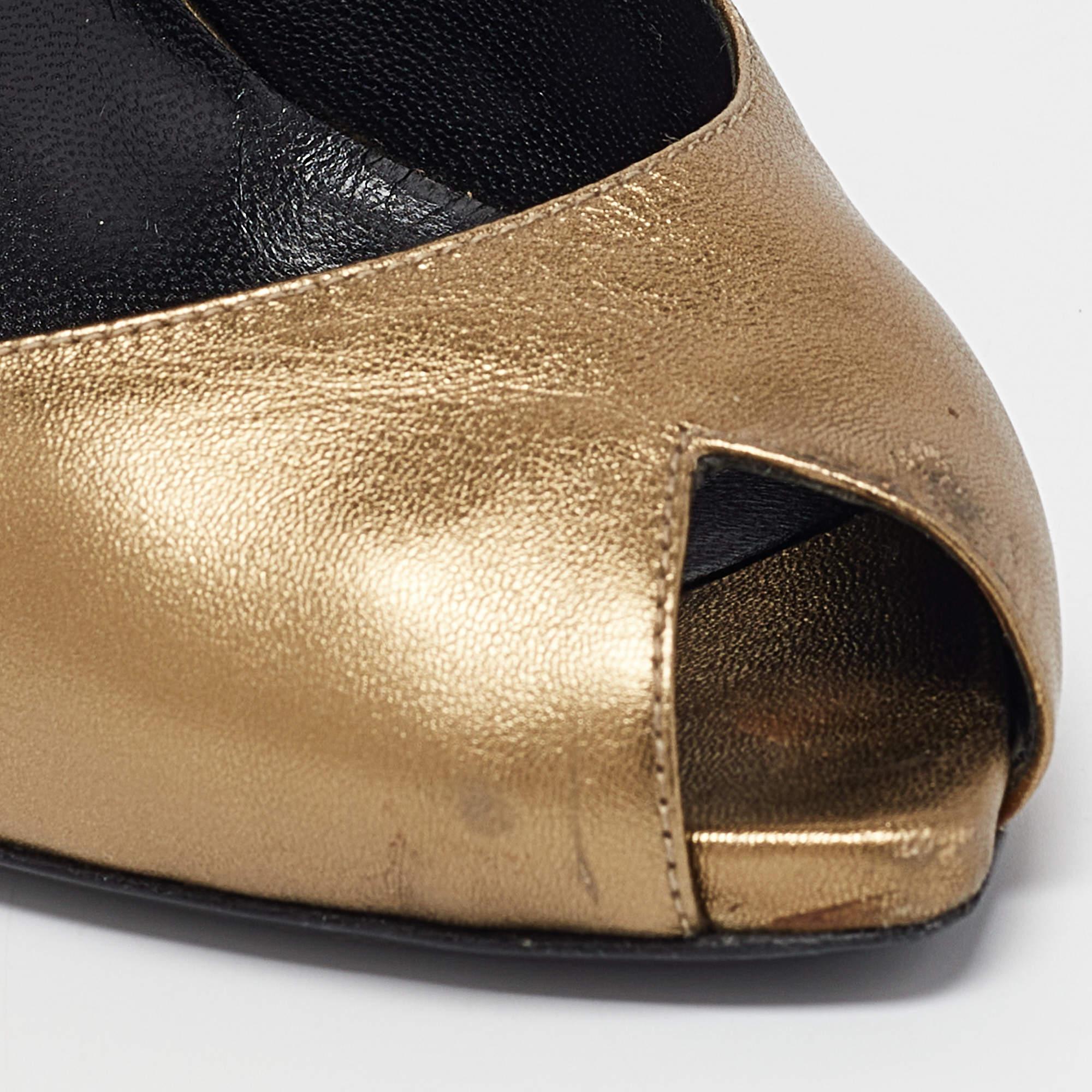 Saint Laurent escarpins à bout ouvert en cuir doré taille 37 en vente 2