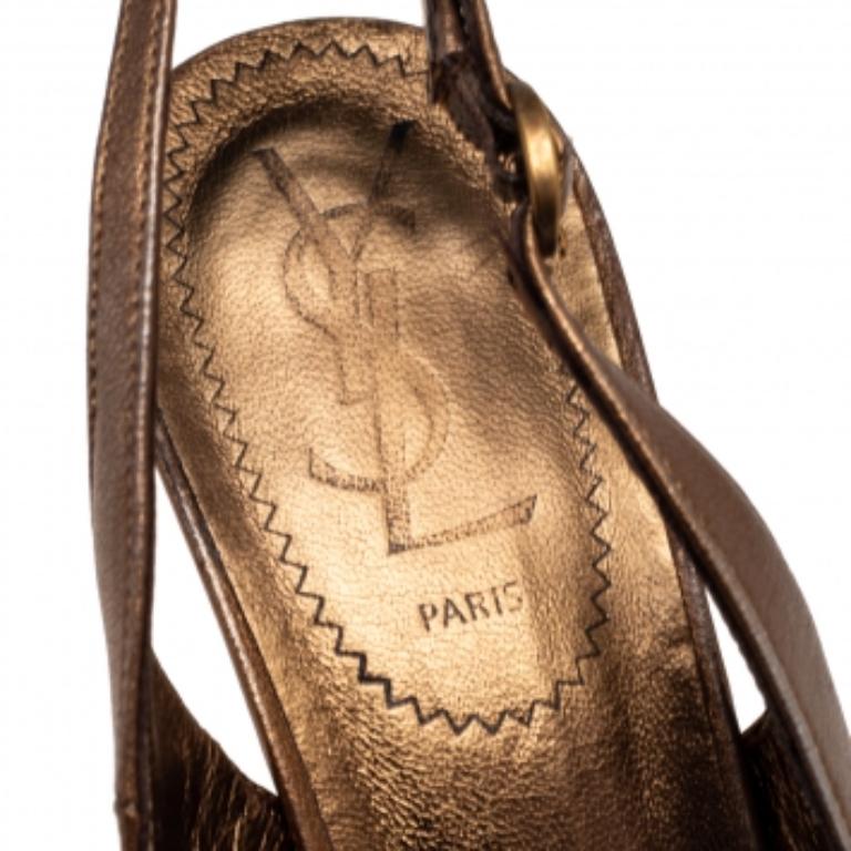 Saint Laurent Gold Leather Tribtoo Slingback Sandals Size 36.5 In Good Condition For Sale In Dubai, Al Qouz 2