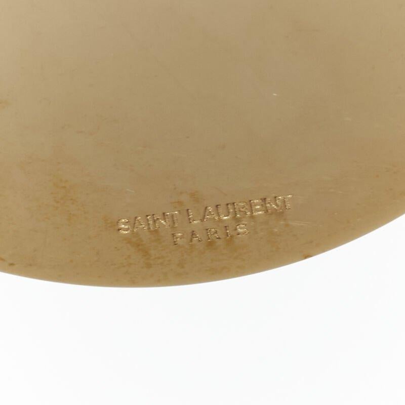 SAINT LAURENT Gold verspiegelte Metallscheibe Statement-Ohrring Paar im Angebot 1