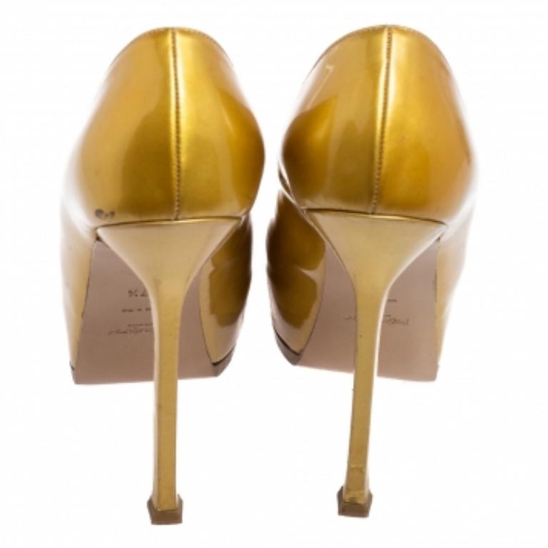 Saint Laurent Tribtoo escarpins à plateforme en cuir verni doré taille 37,5 Pour femmes en vente