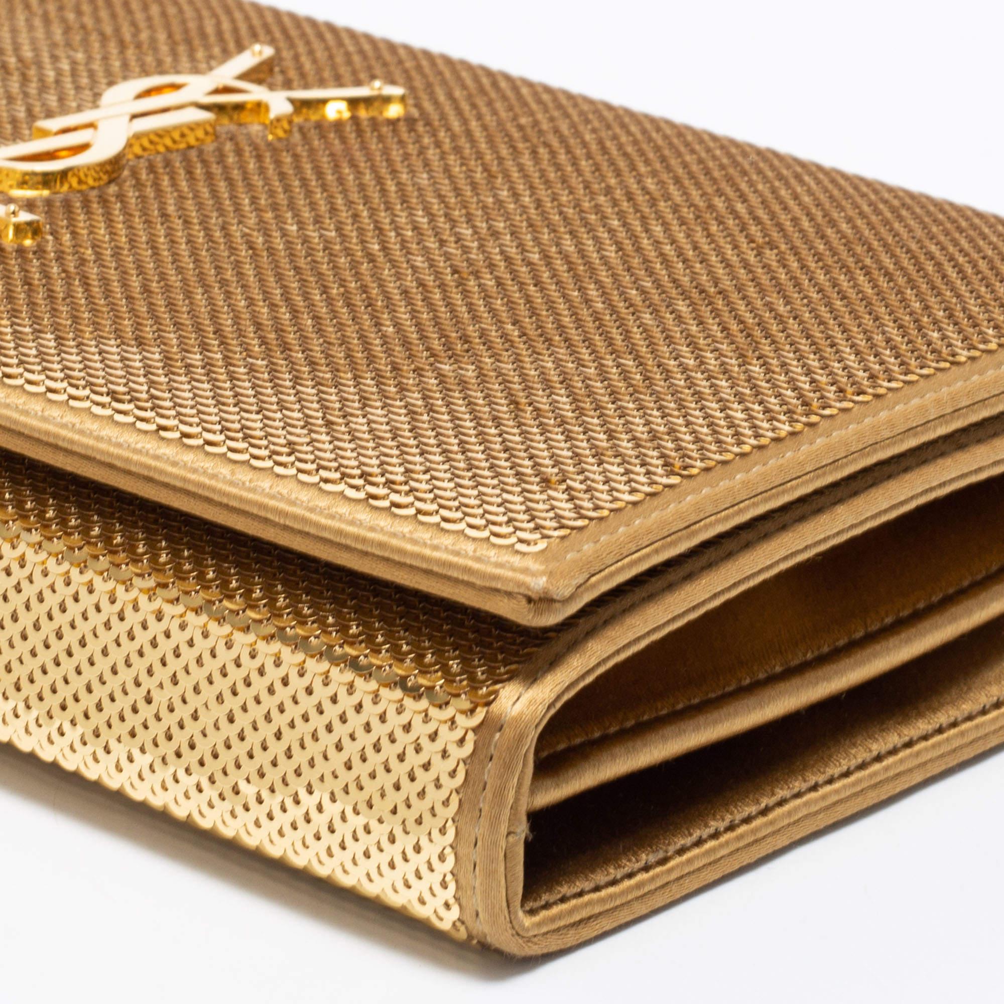 Saint Laurent Gold Sequin and Satin Monogram Wallet On Chain In Excellent Condition In Dubai, Al Qouz 2