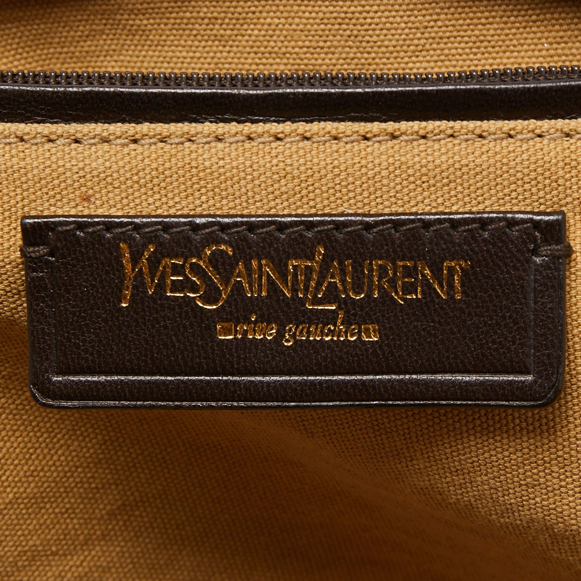 Saint Laurent Gold Textured Leather Medium Majorelle Bag For Sale 3