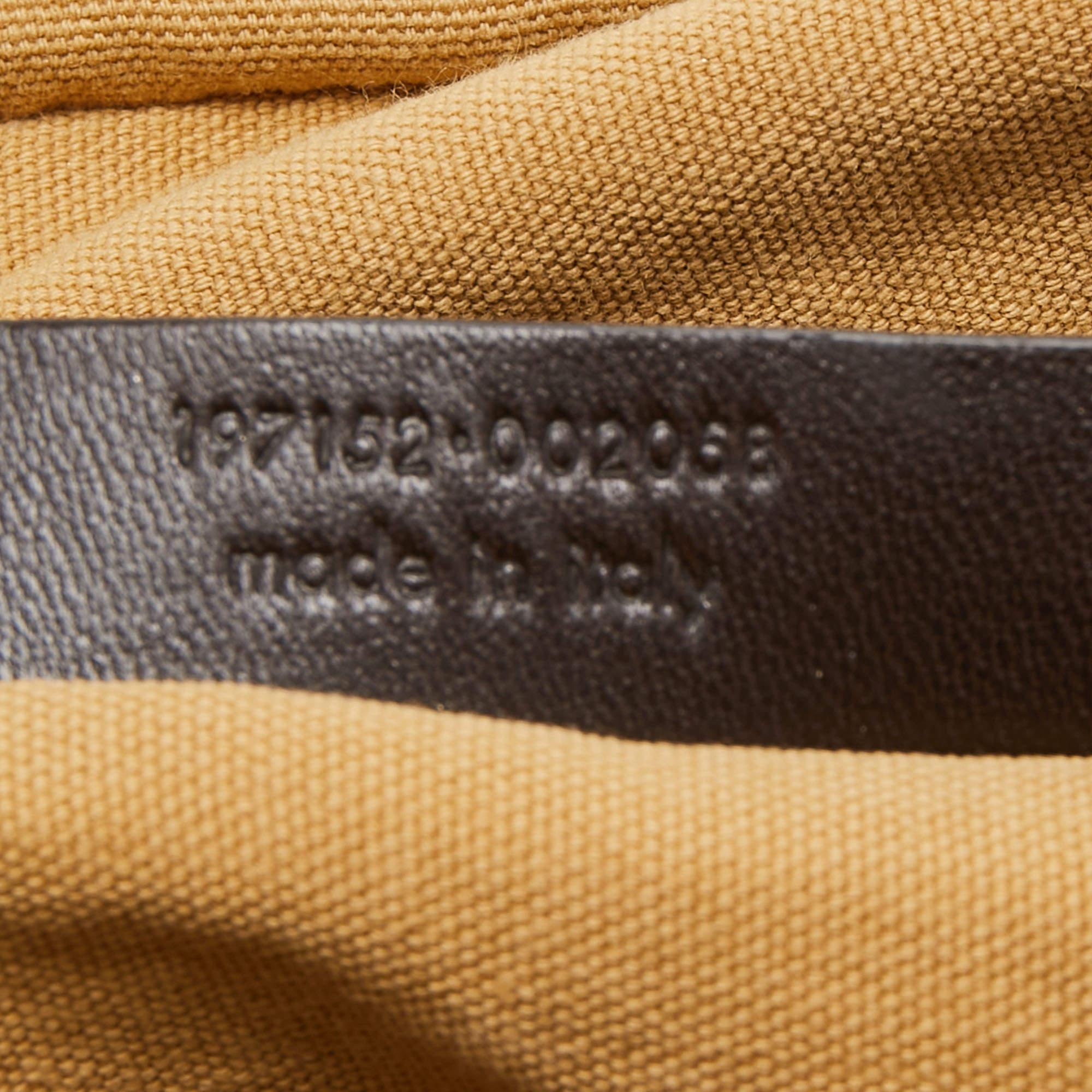 Saint Laurent Gold Textured Leather Medium Majorelle Bag For Sale 4