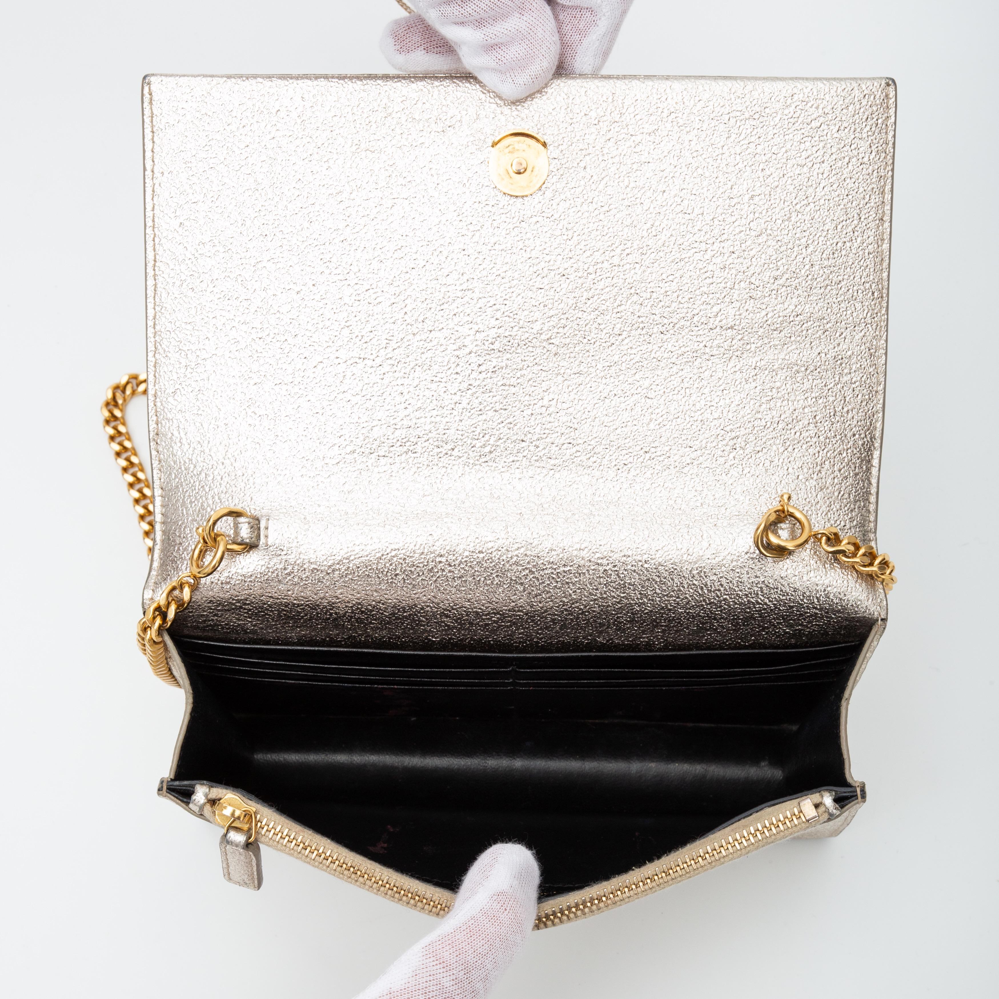 Saint Laurent Grain De Poudre Leather Gold Tassel Kate Shoulder Bag In Good Condition In Montreal, Quebec