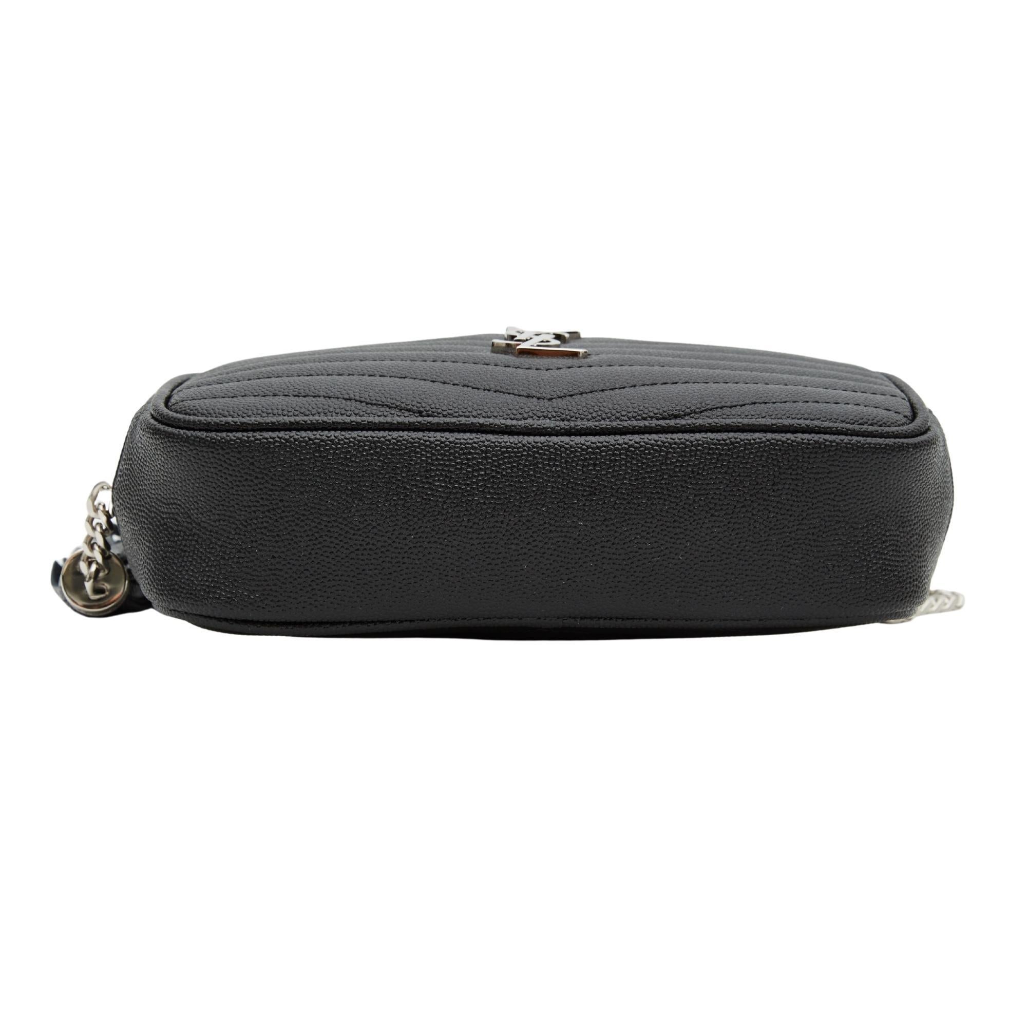 Saint Laurent Grain De Poudre Matelasse Monogram Mini Lou Camera Bag Black (6125 In Excellent Condition In Montreal, Quebec