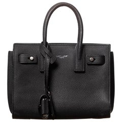 Saint Laurent Nano Sac De Jour Tragetasche aus schwarzem genarbtem Kalbsleder