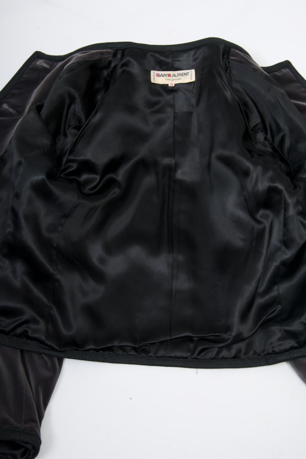 Saint Laurent Gray Velvet Cropped Jacket For Sale 4