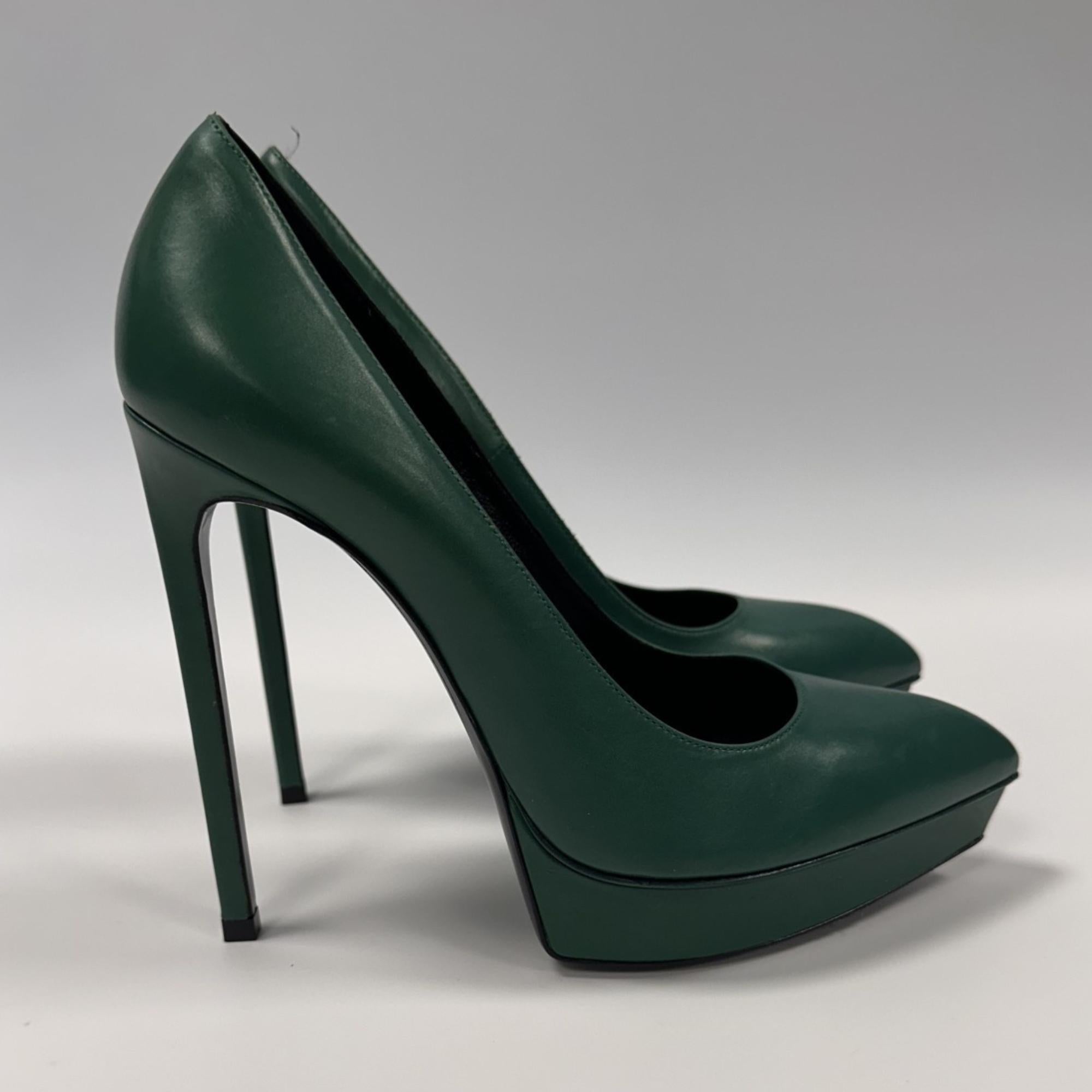 Saint Laurent Green Leather Pointed Toe Janis Platform Pumps (EU 37) In Good Condition In Montreal, Quebec