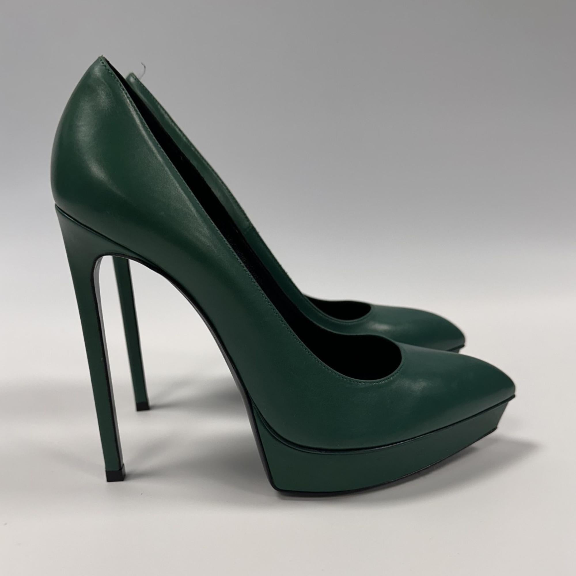 Women's Saint Laurent Green Leather Pointed Toe Janis Platform Pumps (EU 37)