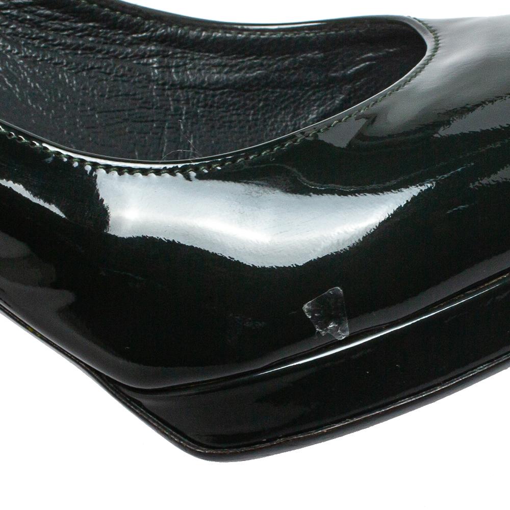 Saint Laurent Green Patent Leather Pumps Size 38.5 For Sale 2