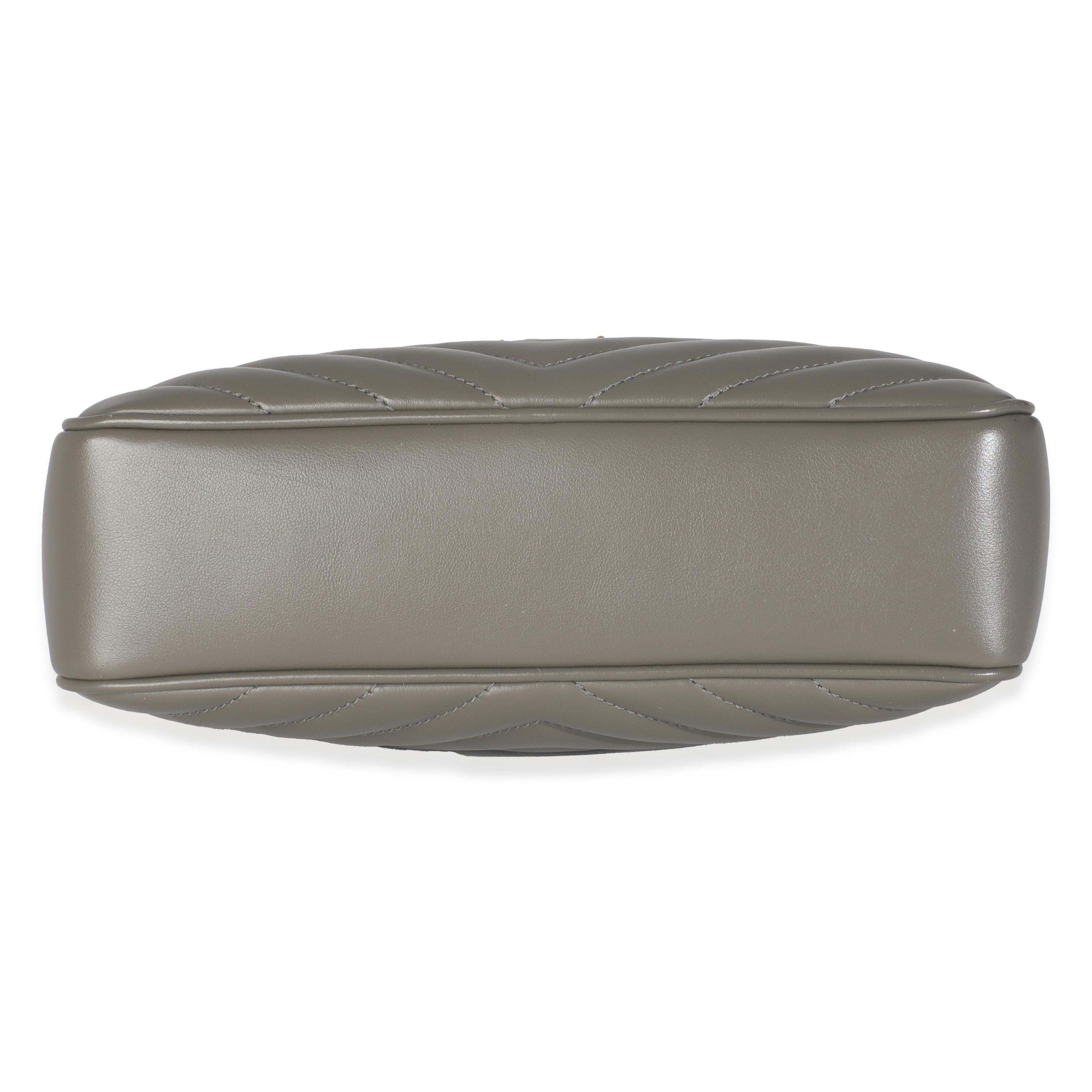 Saint Laurent Bolso Cámara Monograma Lou Gris Kaki Piel de Becerro Matelassé en venta 4