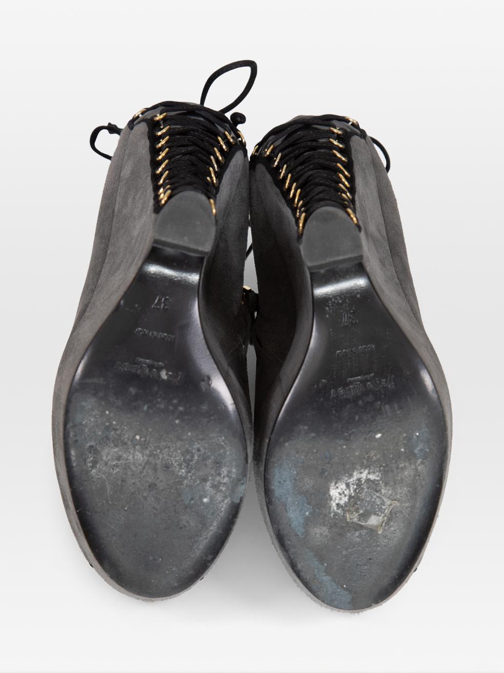 Saint Laurent Peep Toe Lace Up Wedge en daim gris Taille IT 37 Excellent état - En vente à London, GB