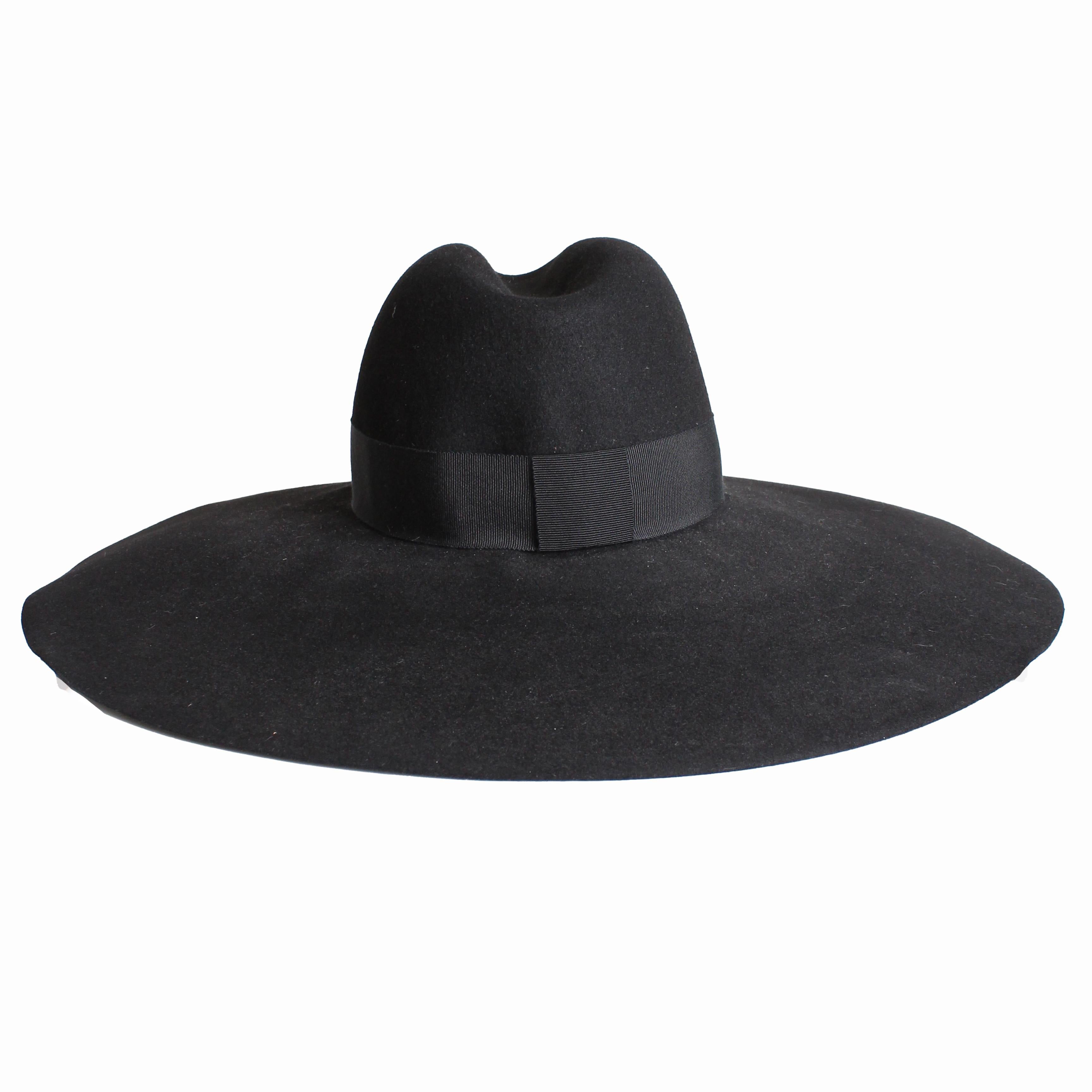 Saint Laurent Hut mit breiter Krempe in Übergröße aus schwarzem Kaninchenpelz und Filz Größe 56 im Angebot 3