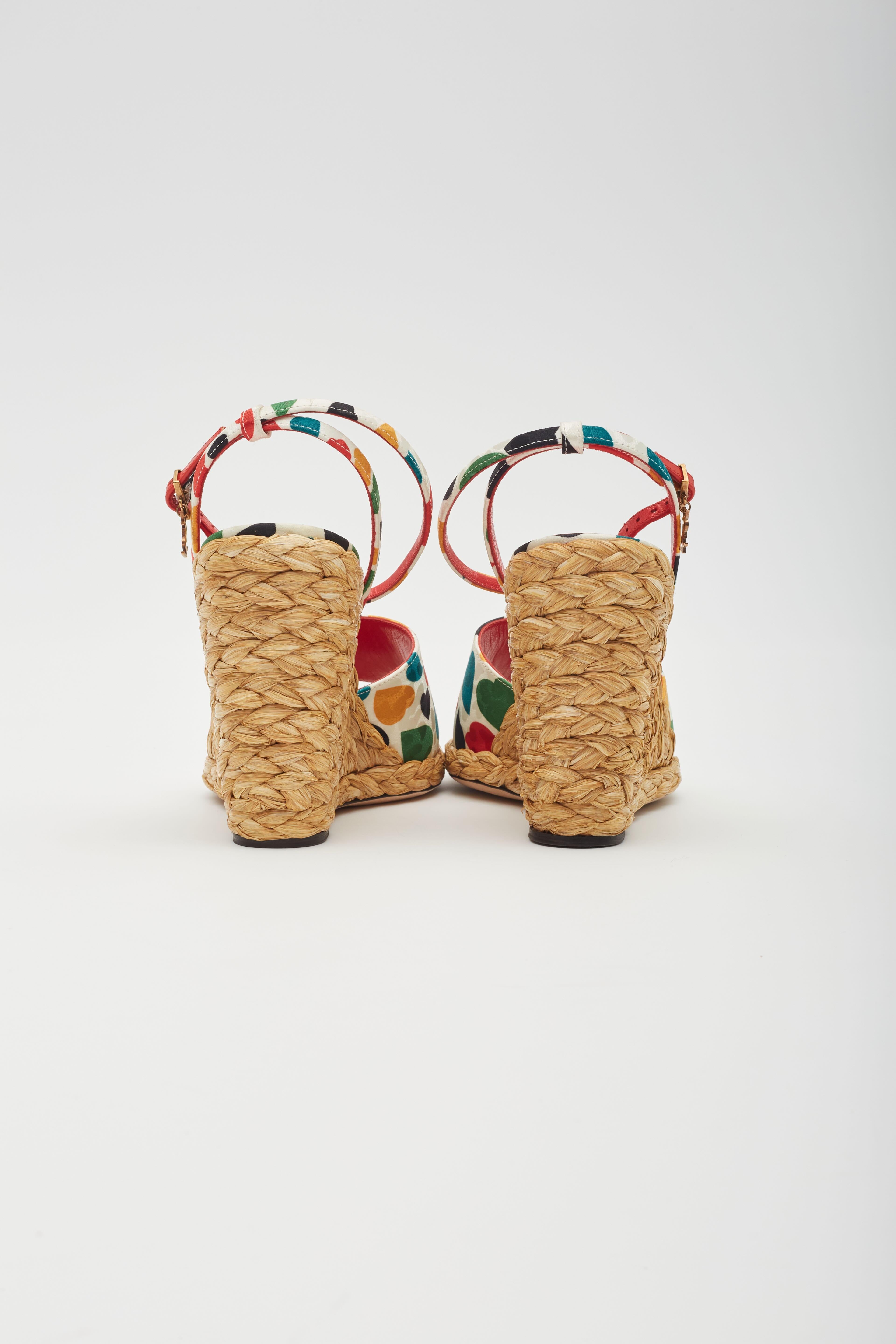 Saint Laurent Heart Print Multicoloured Wedge Espadrilles EU 39 For Sale 1