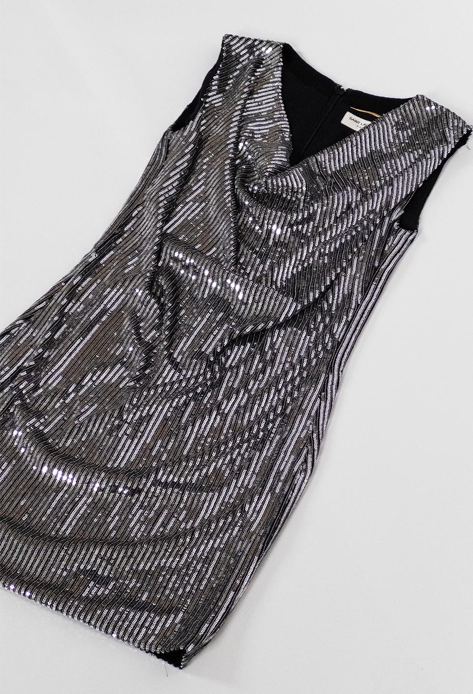 Saint Laurent Hedi Slimane Mini vestido de lentejuelas plateadas Sz FR36 en venta 2