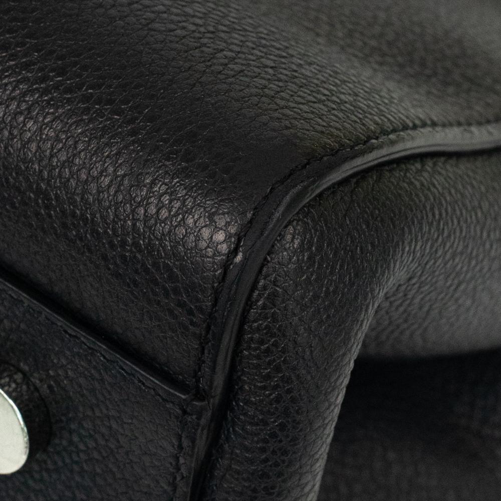 Saint Laurent in black leather 5