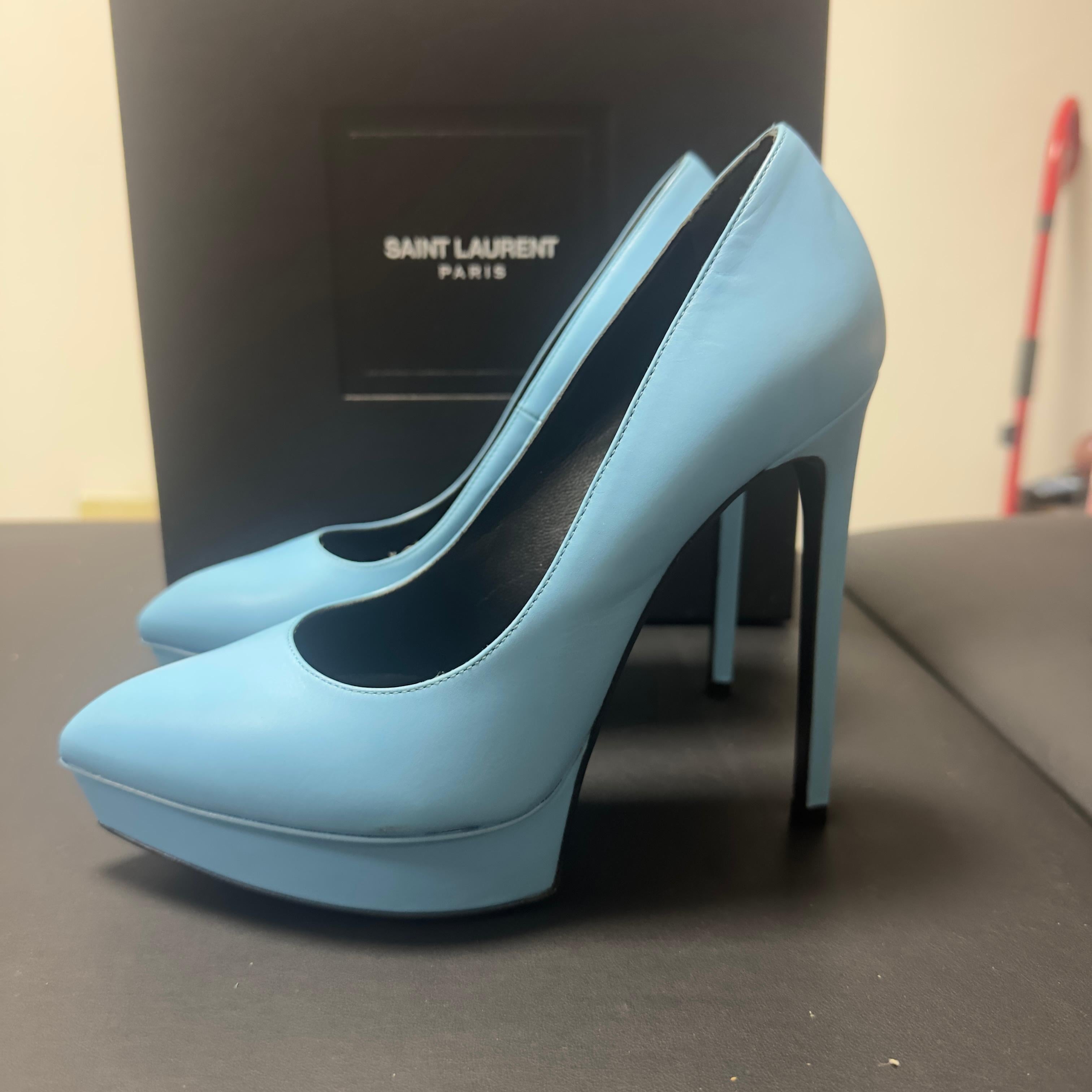 Saint Laurent Janis 105 Plateau-Pumps aus himmelblauem Leder - Größe 36 EU (Blue) im Angebot