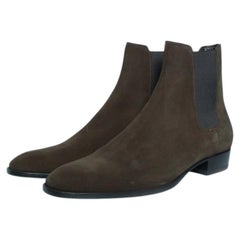Saint Laurent, Kaki Chelsea-Stiefelette aus Wildleder