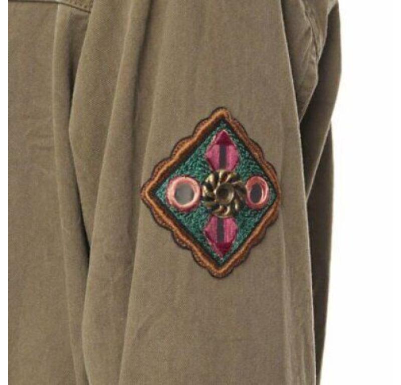 SAINT LAURENT khaki green cotton ethnic embroidery safari coat jacket FR50 L
Reference: TGAS/A05548
Brand: Saint Laurent
Designer: Anthony Vaccarello
Model: Safari jacket
Collection: Spring Summer 2018
Material: Cotton
Color: Green
Pattern: