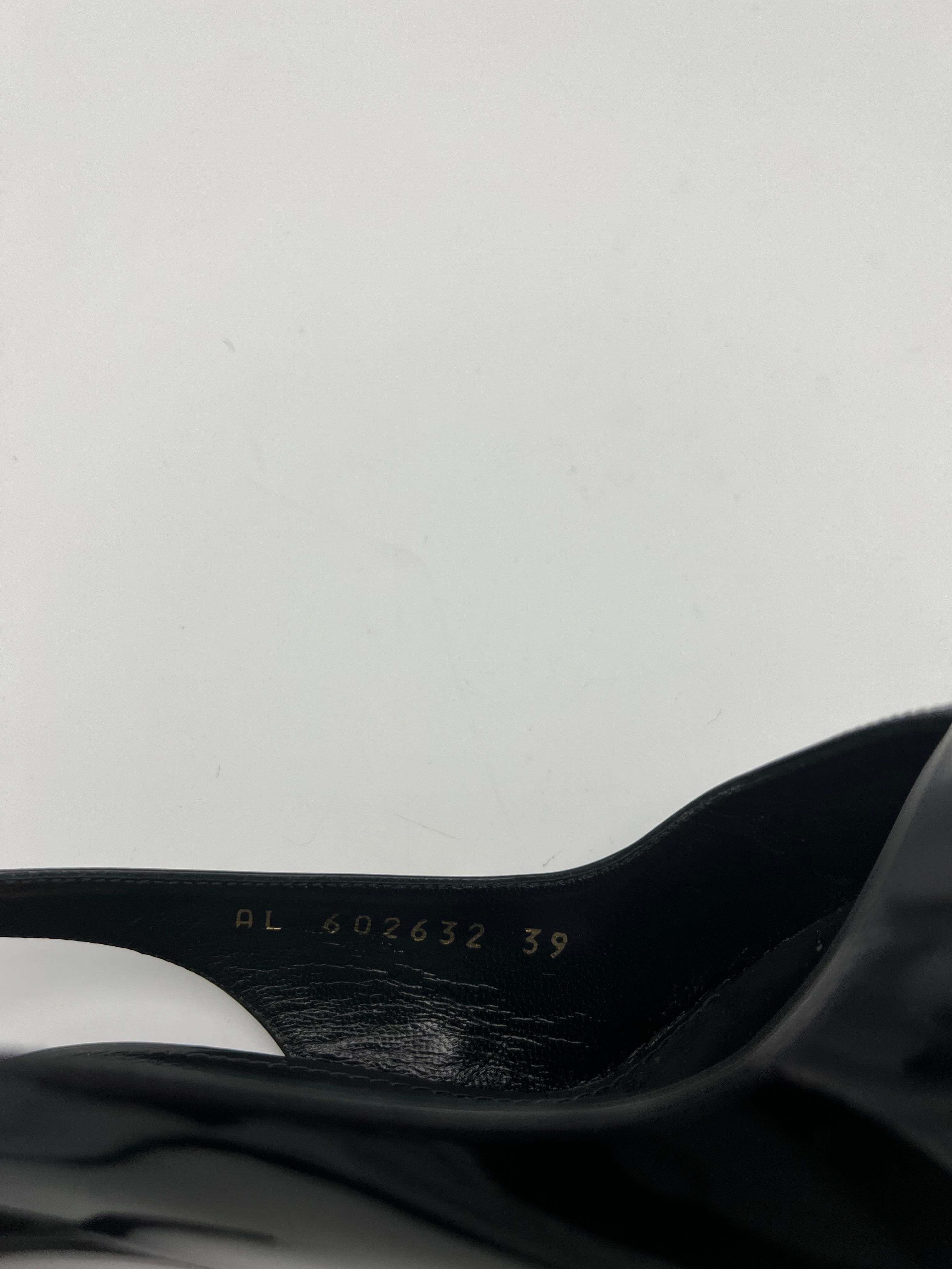 Saint Laurent Saint Laurent Kiki Schwarze Lack Pumps, Größe 39 im Angebot 4