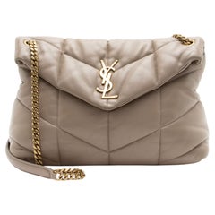 Sac à bandoulière moyen « LouLou » matelassé Monogram en cuir d'agneau Saint Laurent