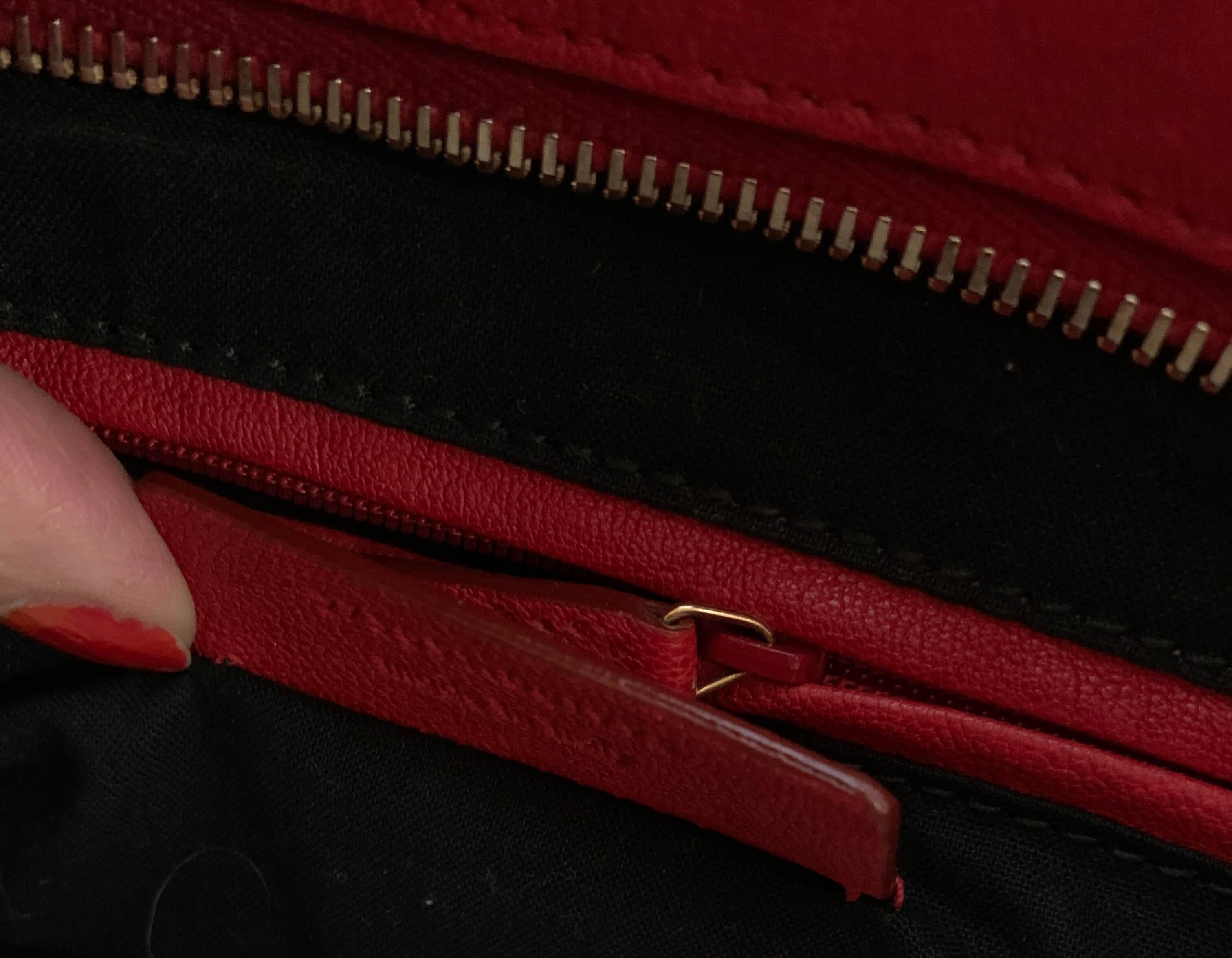 SAINT LAURENT, große Handtasche „CHIC“-Modell (21. Jahrhundert und zeitgenössisch) im Angebot