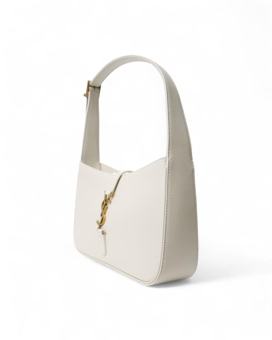 Beige Saint Laurent Le 5 à 7 Hobo Blanc en vente