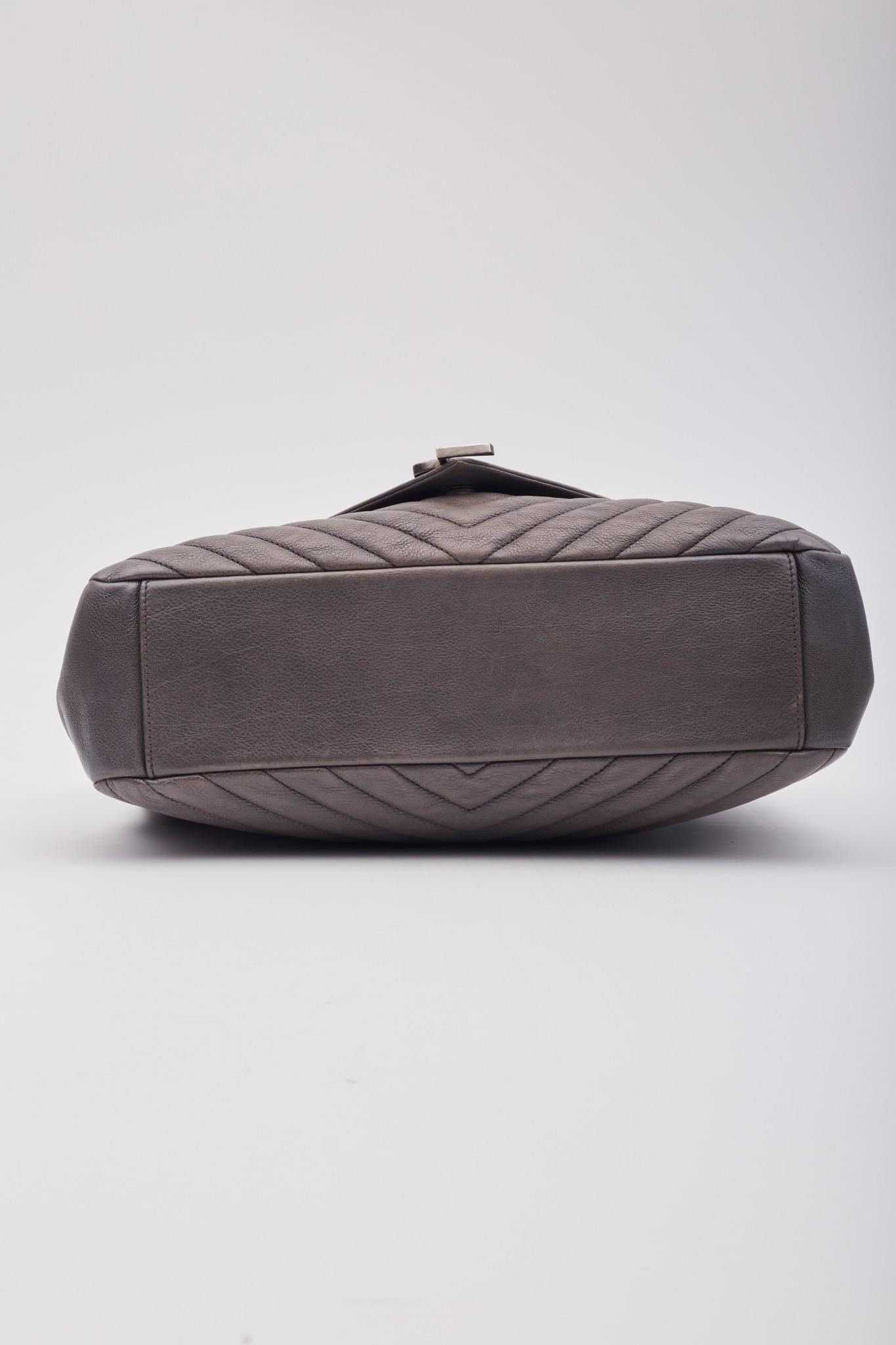 Saint Laurent Leather Chevron College Chain Satchel Bag Grey In Good Condition In Montreal, Quebec