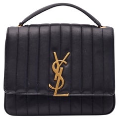 Saint Laurent Matelasse Leder Matelasse Monogrammierte große Vicky Kette Tasche mit Kette Schwarz