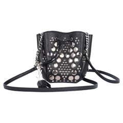 Saint Laurent - Borsa a secchiello in pelle con borchie d'argento - Nero