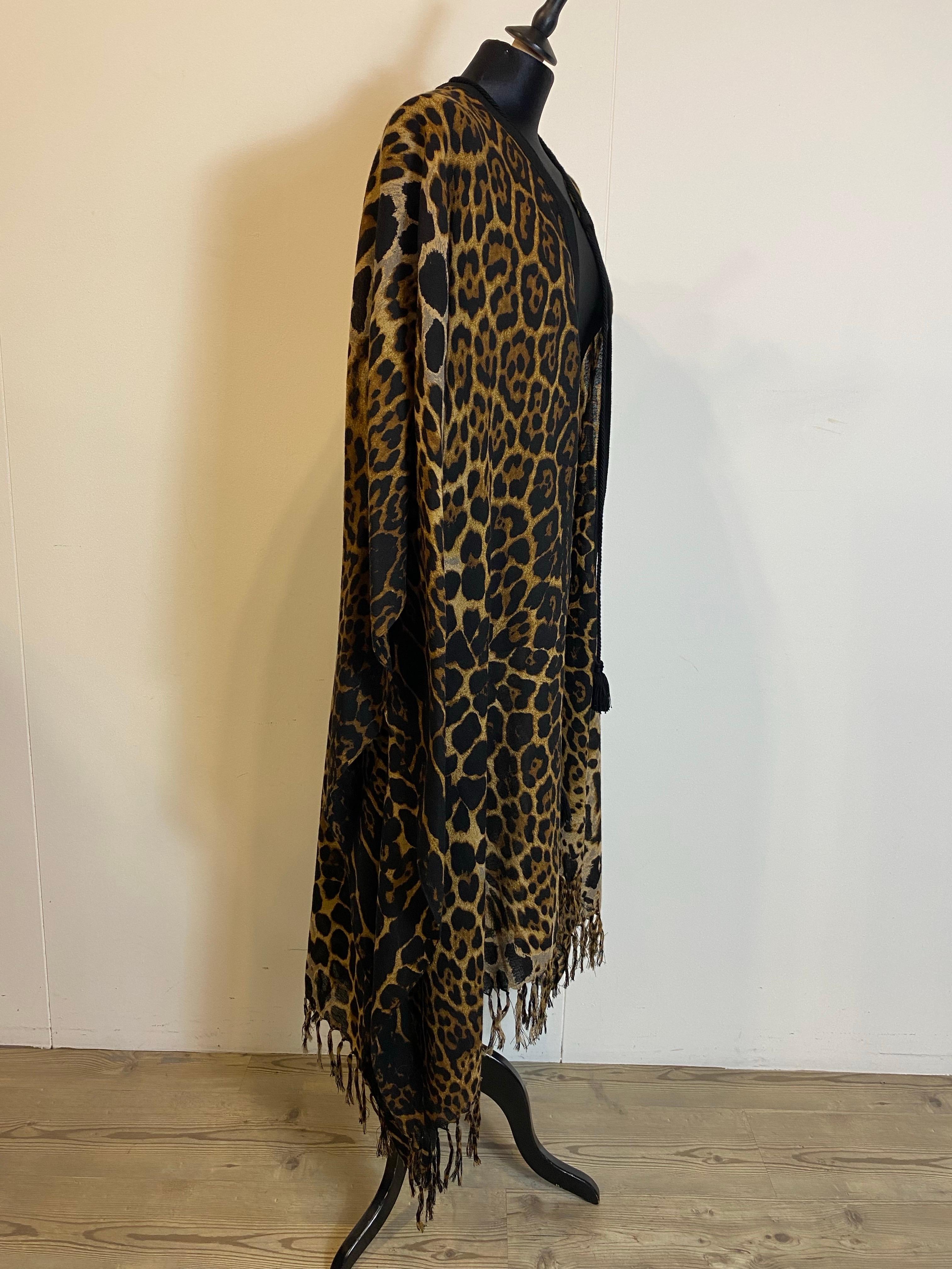Mantella poncho leopardata Saint Laurent in vendita 1