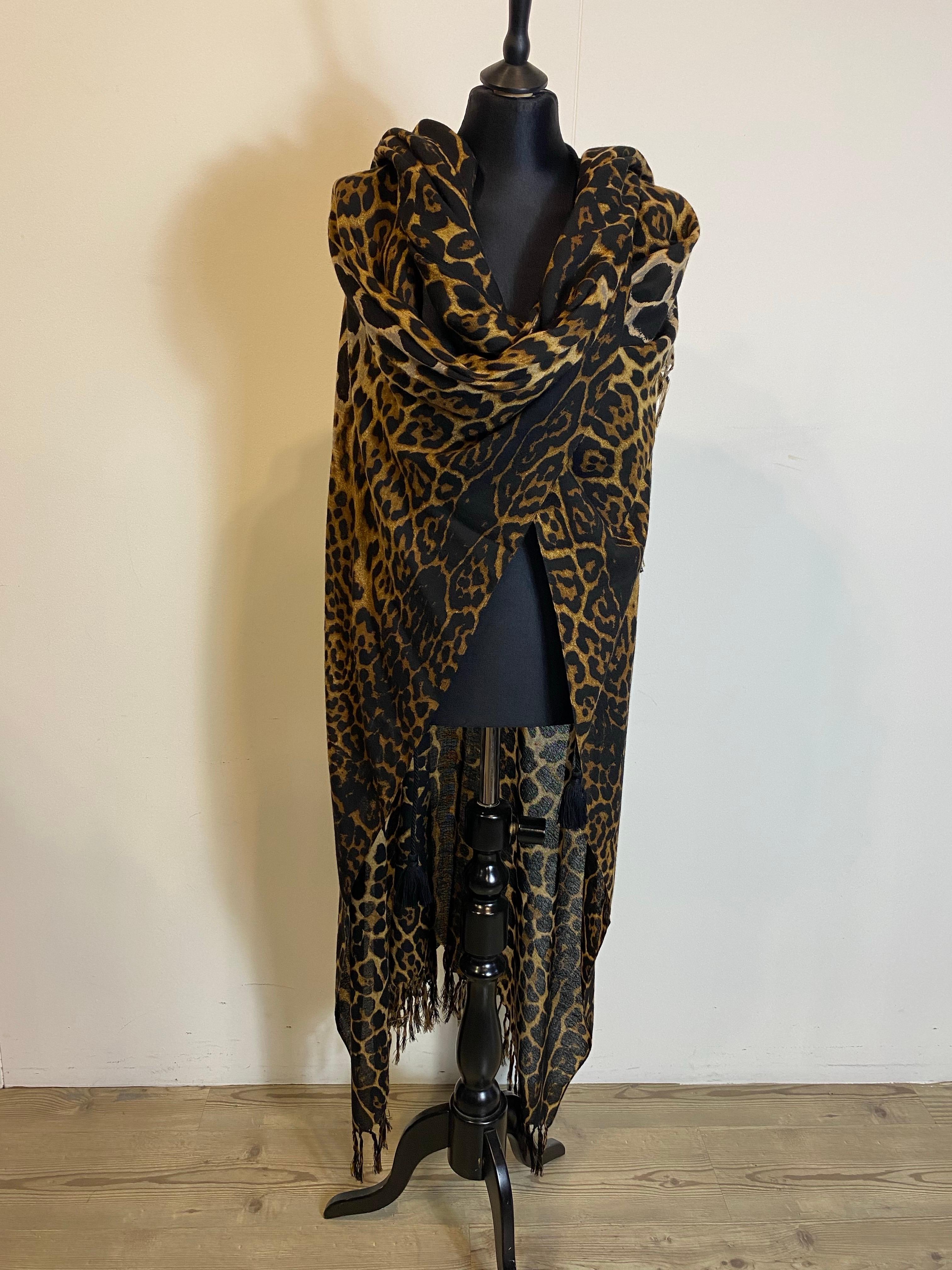 Mantella poncho leopardata Saint Laurent in vendita 2