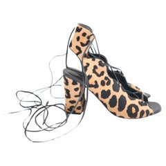 Saint Laurent Leopardenmuster Kalbshaar-Spitzensandalen mit Schnürung