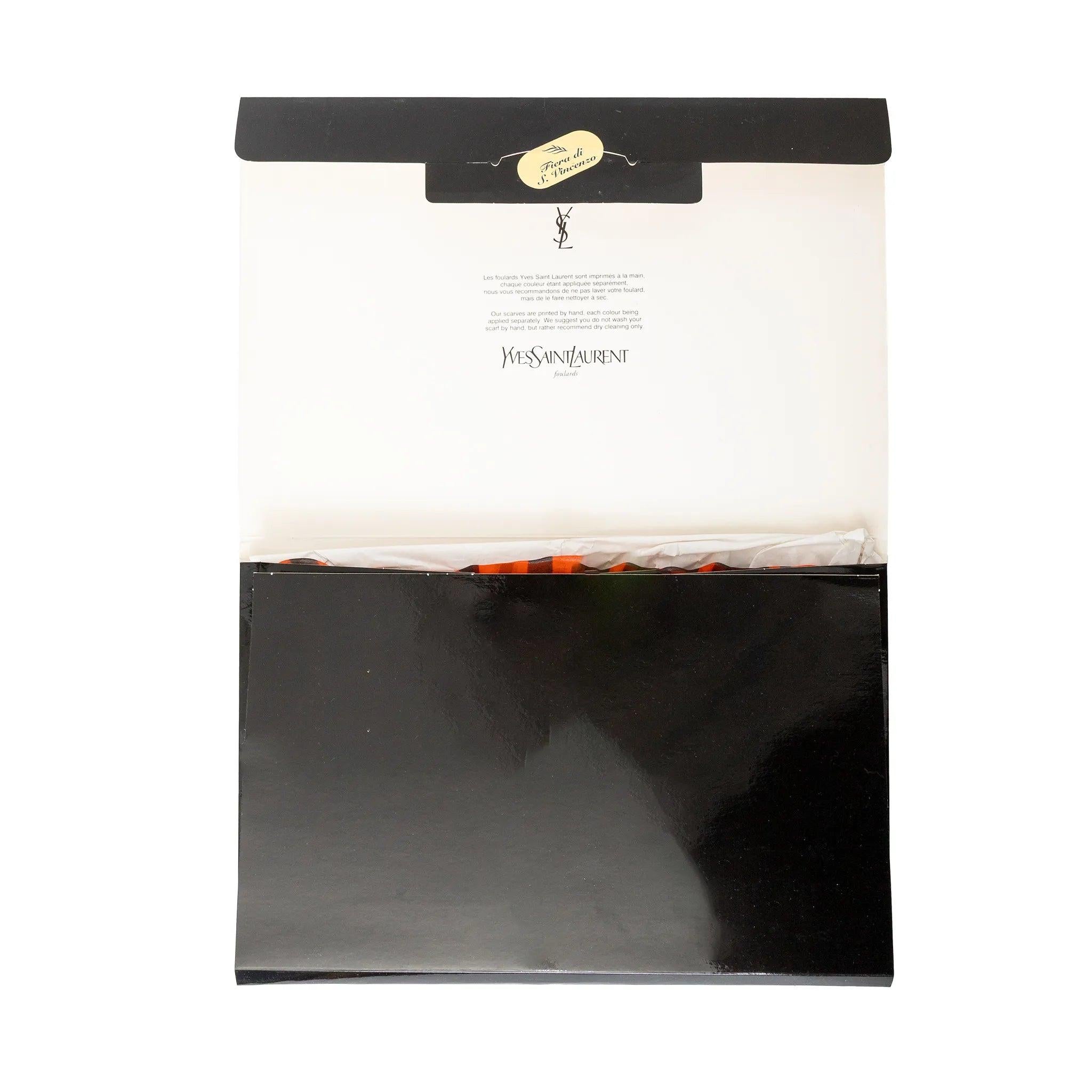 Bufanda Saint Laurent con estampado de leopardo - Años 00 en venta 3