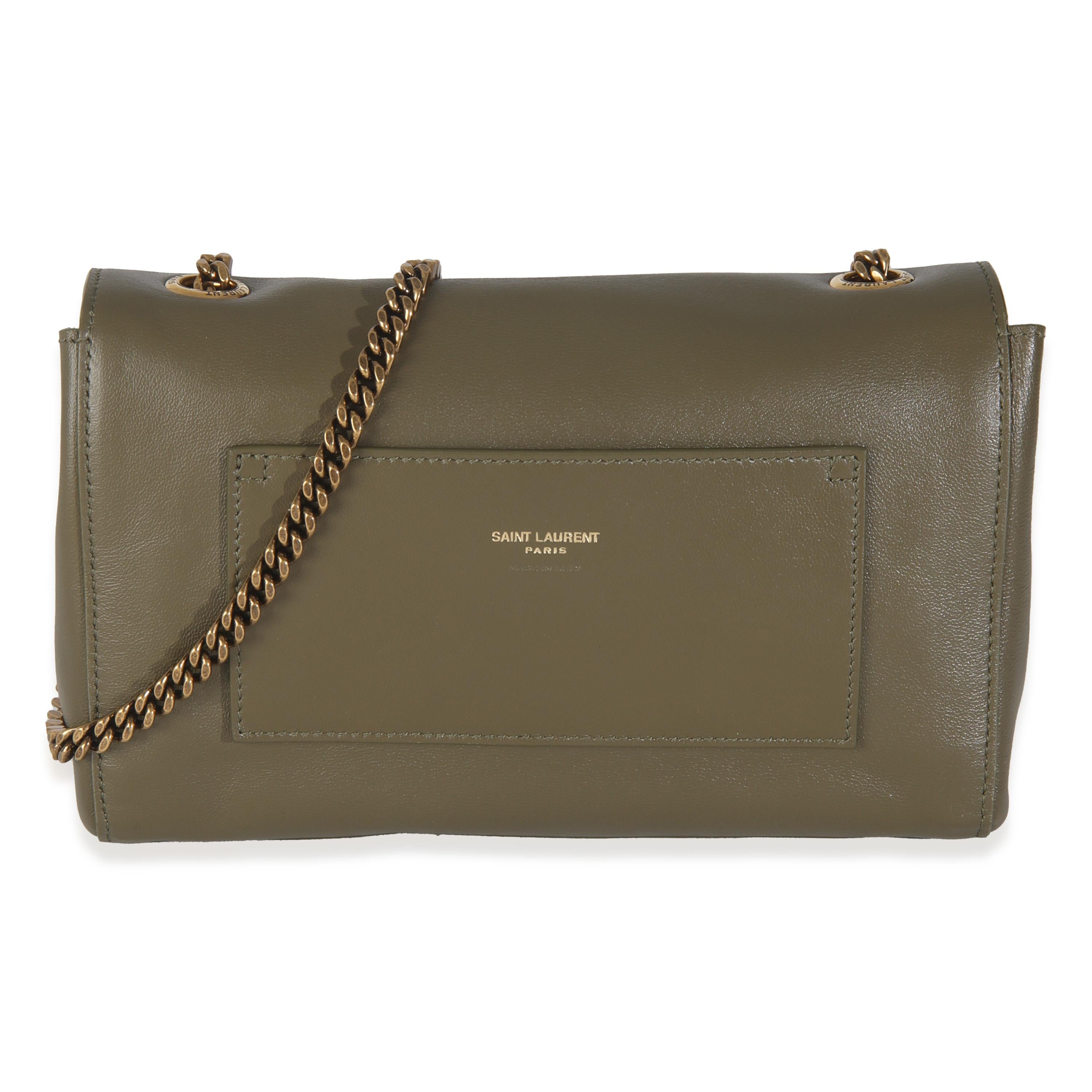 Título del listado: Saint Laurent Loden Verde Becerro Ante Pequeño Kate Reversible
SKU: 145612
MSRP: 2290.00 USD
Estado: Seminuevo 
Estado del bolso: Excelente
Comentarios sobre el estado: El artículo está en excelentes condiciones y muestra ligeros
