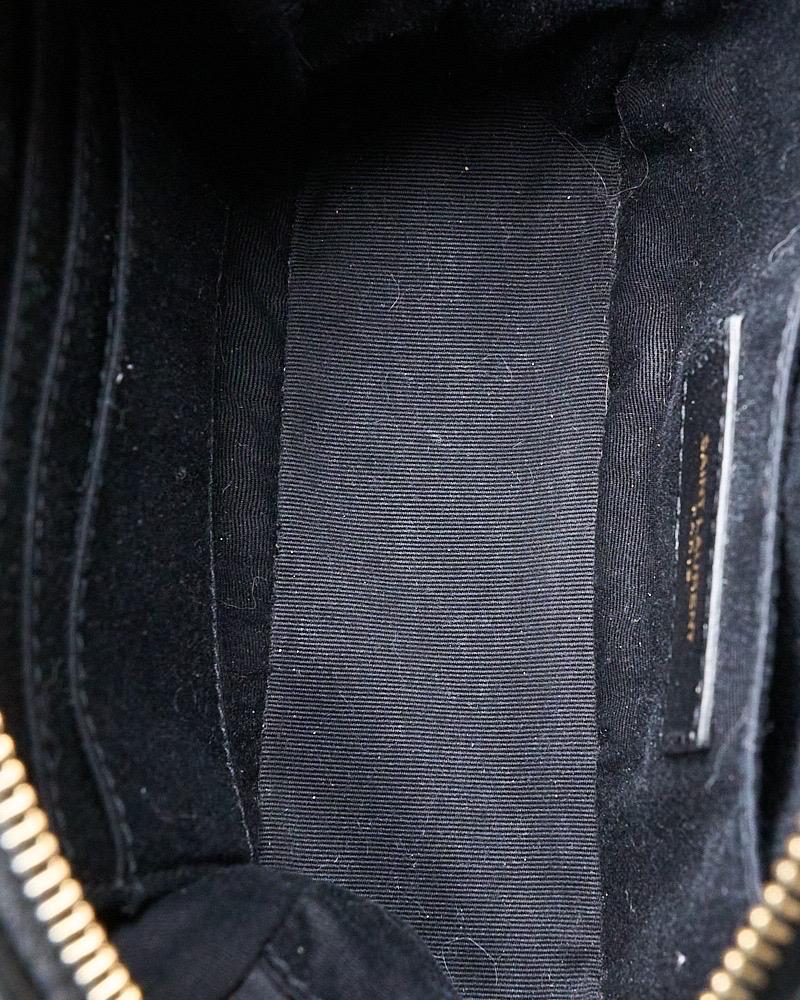Saint Laurent Lou Marsupio Small Matelassè Nero in vendita 10