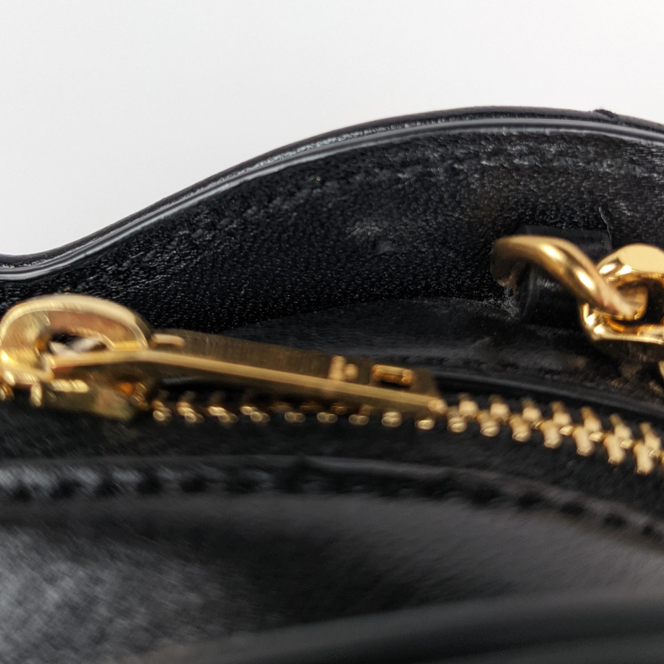Saint Laurent Love Heart Sac Crossbody en cuir noir Bon état - En vente à Denver, CO