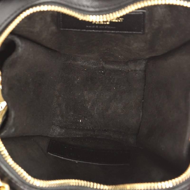 Saint Laurent Love Heart Chain Tasche Matelasse Chevron Leder Klein im Zustand „Gut“ in NY, NY